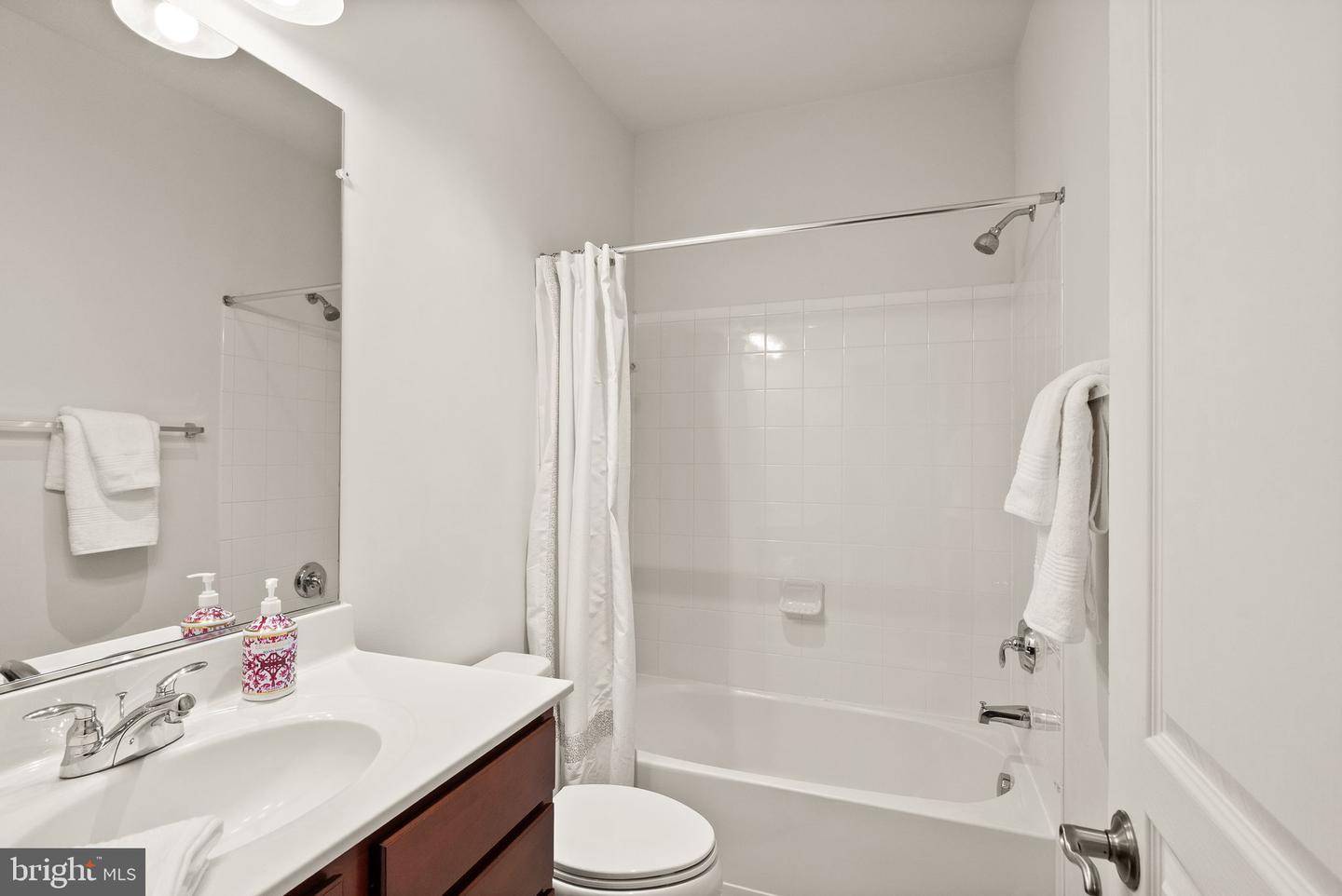 4081 GLENDALE WAY, FAIRFAX, Virginia 22030, 3 Bedrooms Bedrooms, ,2 BathroomsBathrooms,Residential,For sale,4081 GLENDALE WAY,VAFC2007206 MLS # VAFC2007206