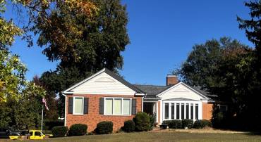 660 COUNTRY CLUB RD, CULPEPER, Virginia 22701, 4 Bedrooms Bedrooms, ,4 BathroomsBathrooms,Residential,For sale,660 COUNTRY CLUB RD,VACU2011824 MLS # VACU2011824