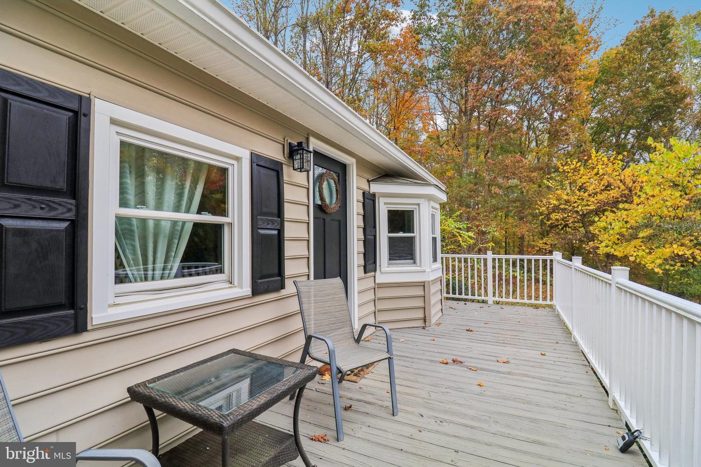 9830 WINEBERRY RD, MARSHALL, Virginia 20115, 4 Bedrooms Bedrooms, ,3 BathroomsBathrooms,Residential,For sale,9830 WINEBERRY RD,VAFQ2019444 MLS # VAFQ2019444