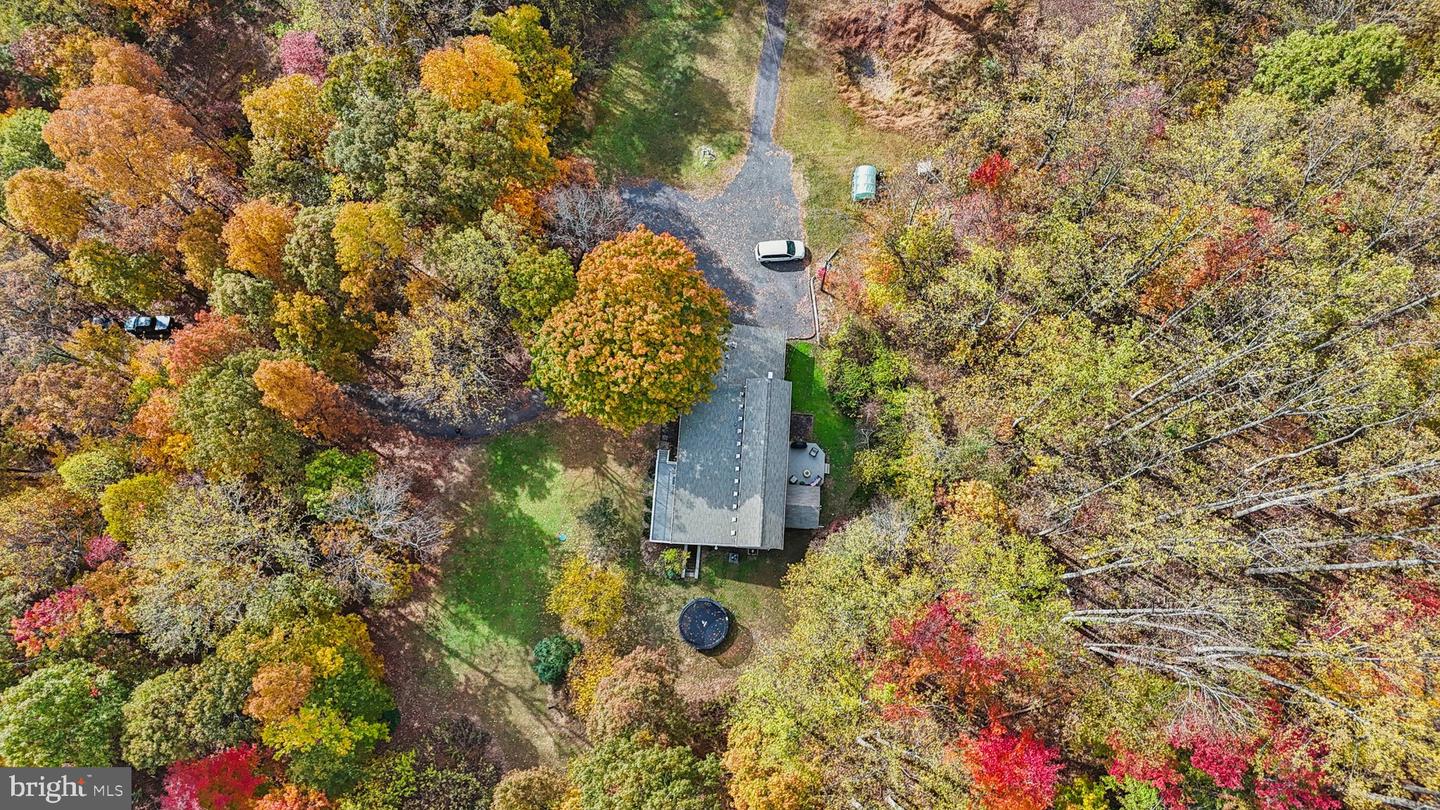 9830 WINEBERRY RD, MARSHALL, Virginia 20115, 4 Bedrooms Bedrooms, ,3 BathroomsBathrooms,Residential,For sale,9830 WINEBERRY RD,VAFQ2019444 MLS # VAFQ2019444