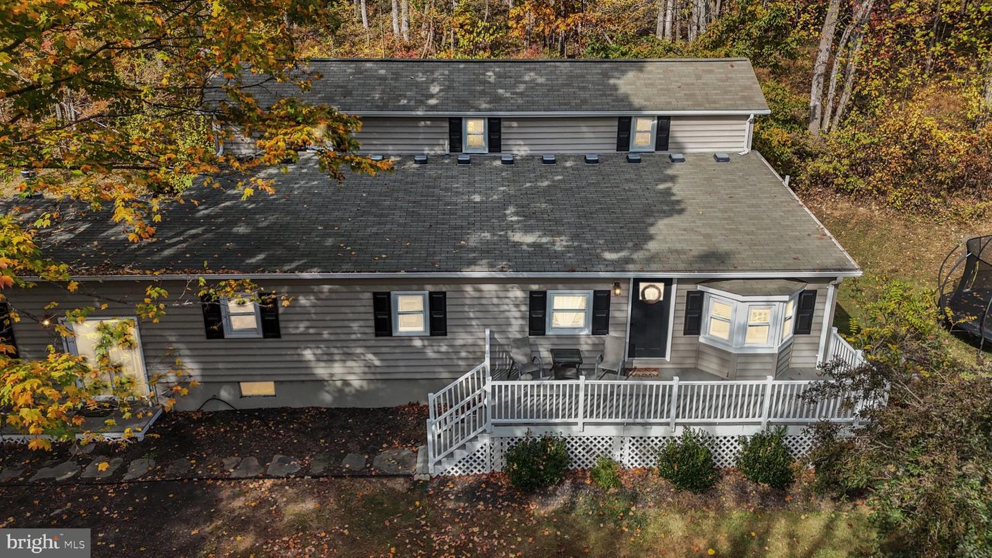 9830 WINEBERRY RD, MARSHALL, Virginia 20115, 4 Bedrooms Bedrooms, ,3 BathroomsBathrooms,Residential,For sale,9830 WINEBERRY RD,VAFQ2019444 MLS # VAFQ2019444