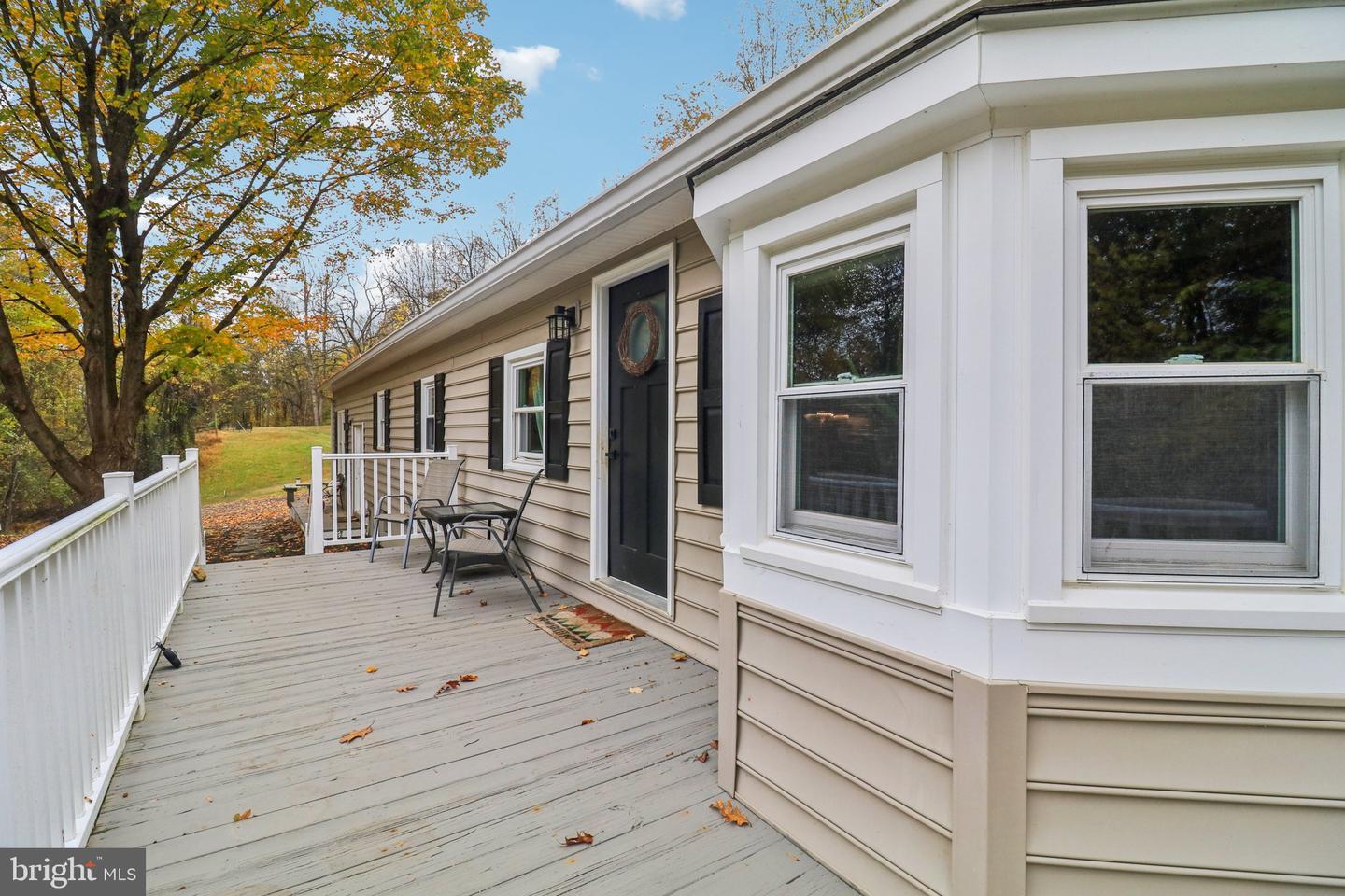 9830 WINEBERRY RD, MARSHALL, Virginia 20115, 4 Bedrooms Bedrooms, ,3 BathroomsBathrooms,Residential,For sale,9830 WINEBERRY RD,VAFQ2019444 MLS # VAFQ2019444