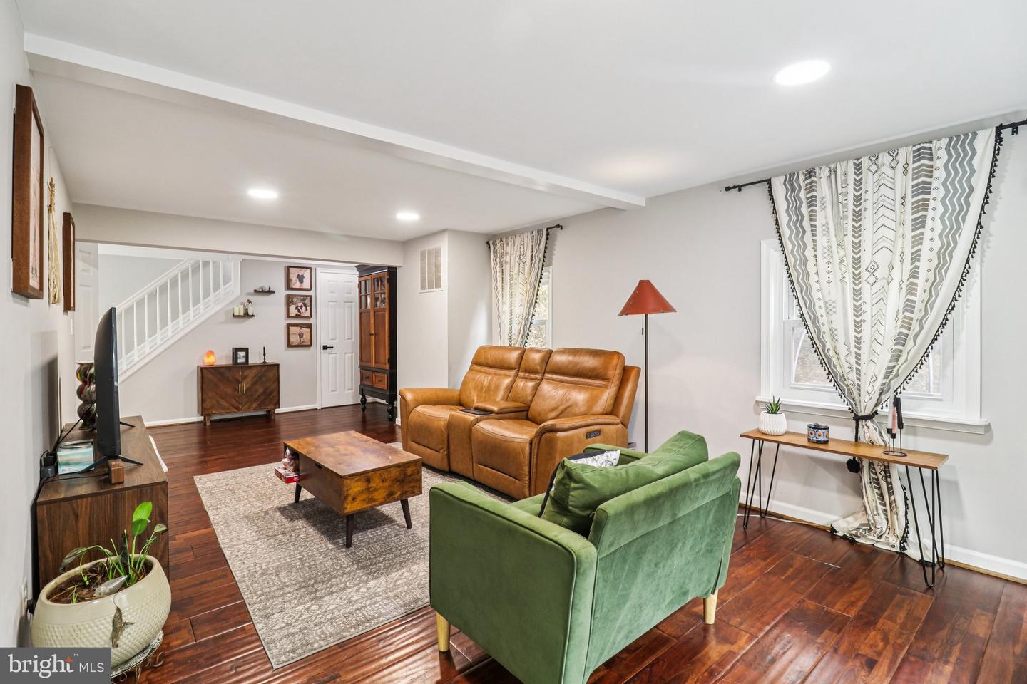 9830 WINEBERRY RD, MARSHALL, Virginia 20115, 4 Bedrooms Bedrooms, ,3 BathroomsBathrooms,Residential,For sale,9830 WINEBERRY RD,VAFQ2019444 MLS # VAFQ2019444