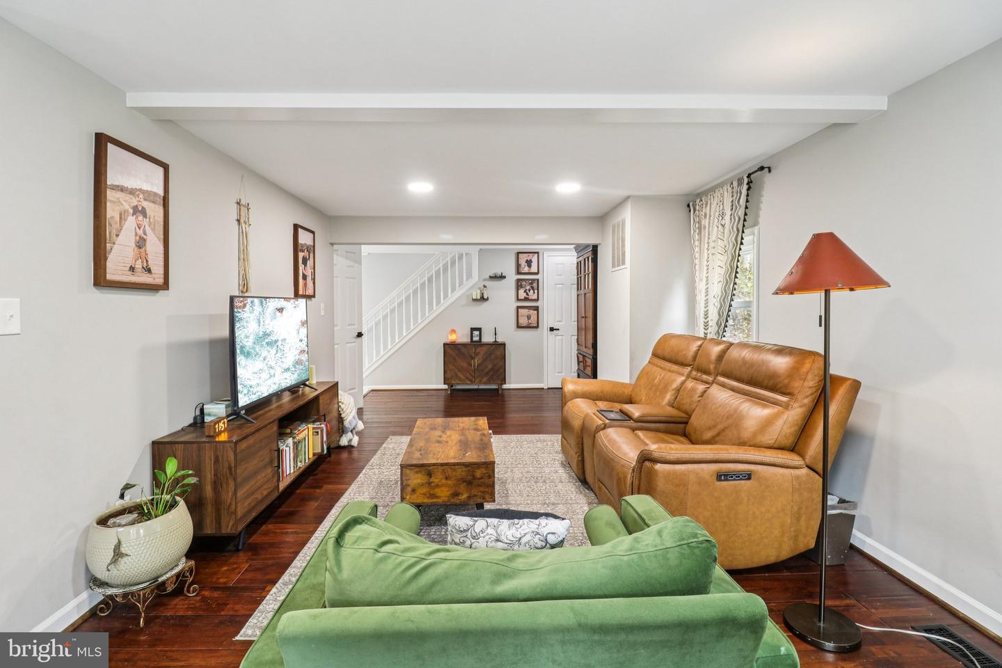 9830 WINEBERRY RD, MARSHALL, Virginia 20115, 4 Bedrooms Bedrooms, ,3 BathroomsBathrooms,Residential,For sale,9830 WINEBERRY RD,VAFQ2019444 MLS # VAFQ2019444