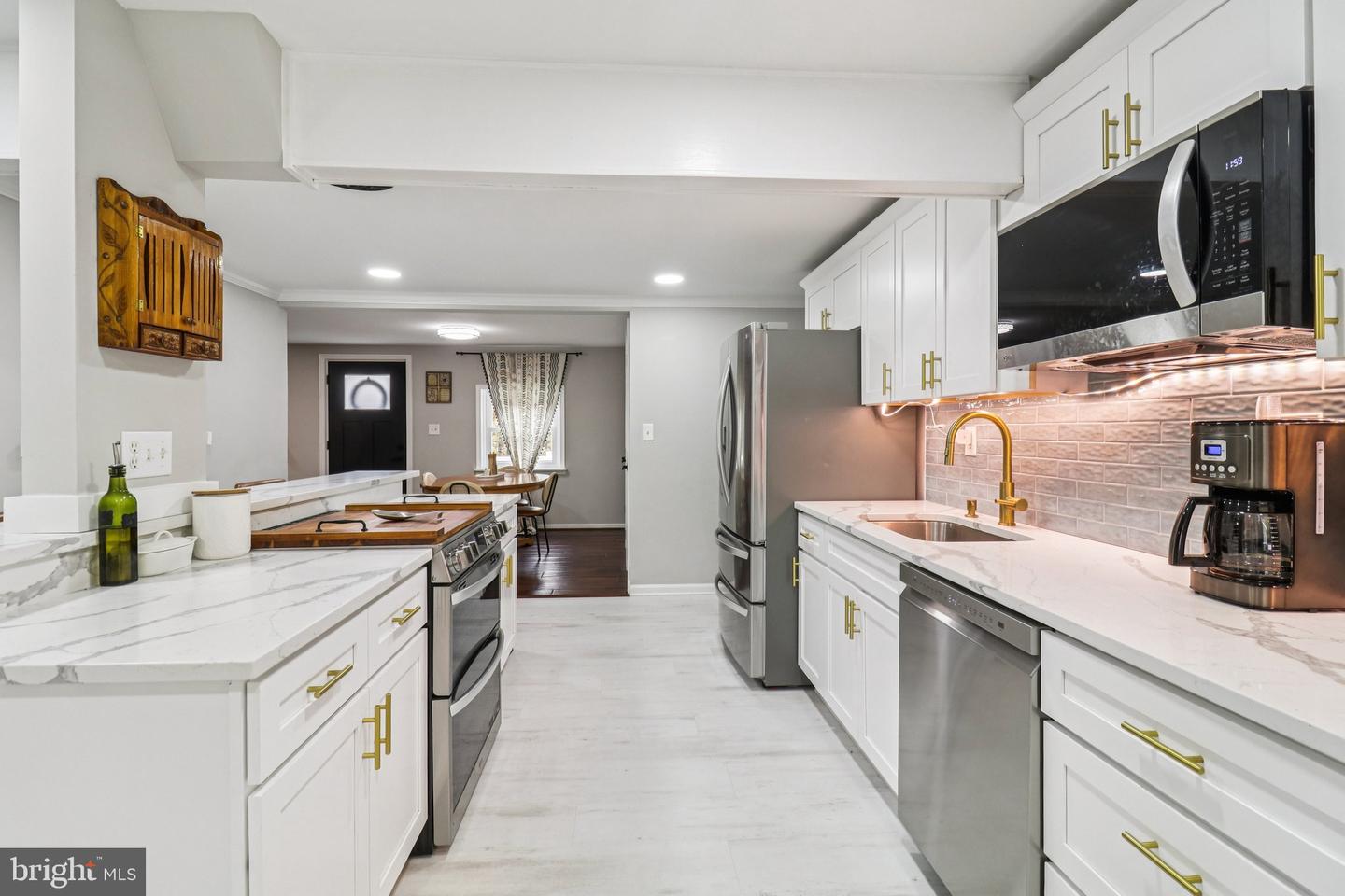 9830 WINEBERRY RD, MARSHALL, Virginia 20115, 4 Bedrooms Bedrooms, ,3 BathroomsBathrooms,Residential,For sale,9830 WINEBERRY RD,VAFQ2019444 MLS # VAFQ2019444