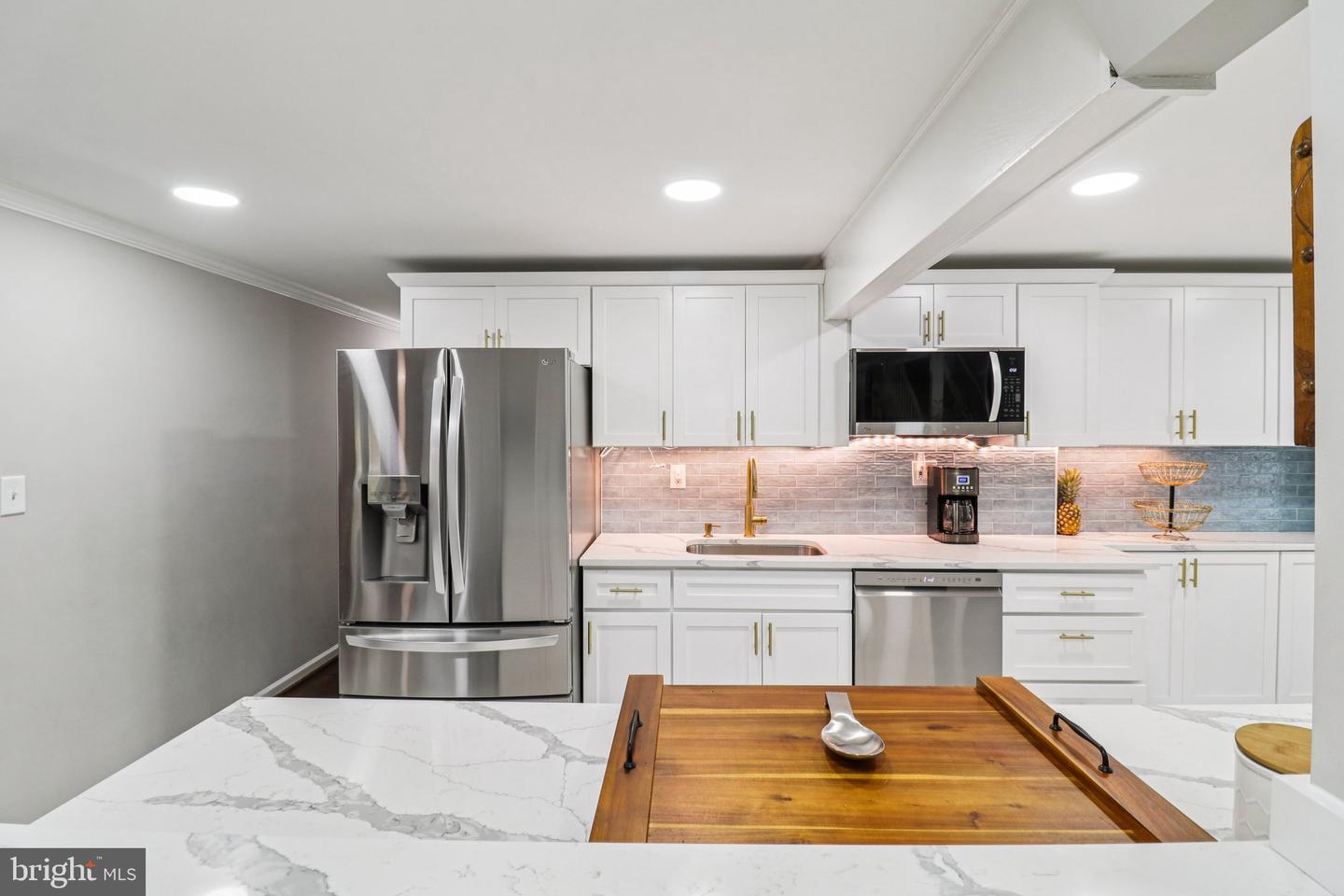 9830 WINEBERRY RD, MARSHALL, Virginia 20115, 4 Bedrooms Bedrooms, ,3 BathroomsBathrooms,Residential,For sale,9830 WINEBERRY RD,VAFQ2019444 MLS # VAFQ2019444