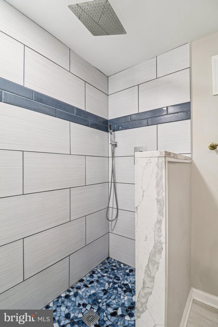 9830 WINEBERRY RD, MARSHALL, Virginia 20115, 4 Bedrooms Bedrooms, ,3 BathroomsBathrooms,Residential,For sale,9830 WINEBERRY RD,VAFQ2019444 MLS # VAFQ2019444