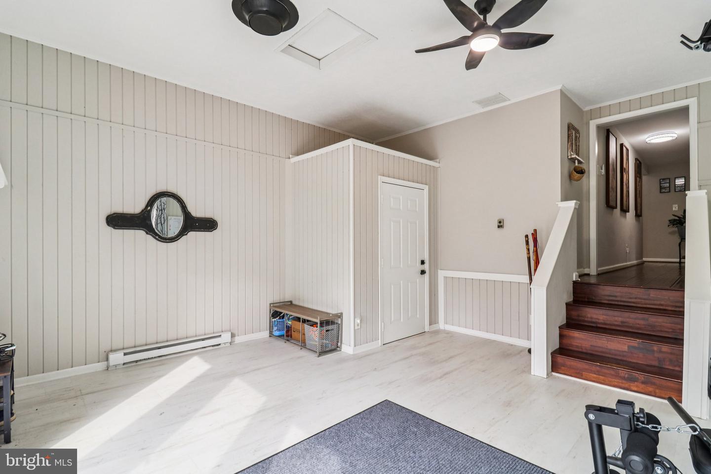 9830 WINEBERRY RD, MARSHALL, Virginia 20115, 4 Bedrooms Bedrooms, ,3 BathroomsBathrooms,Residential,For sale,9830 WINEBERRY RD,VAFQ2019444 MLS # VAFQ2019444