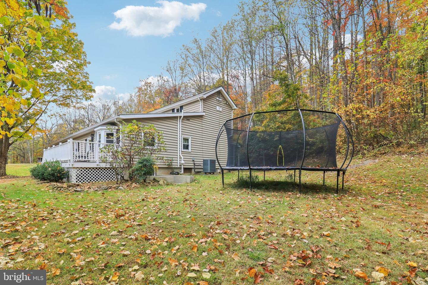 9830 WINEBERRY RD, MARSHALL, Virginia 20115, 4 Bedrooms Bedrooms, ,3 BathroomsBathrooms,Residential,For sale,9830 WINEBERRY RD,VAFQ2019444 MLS # VAFQ2019444