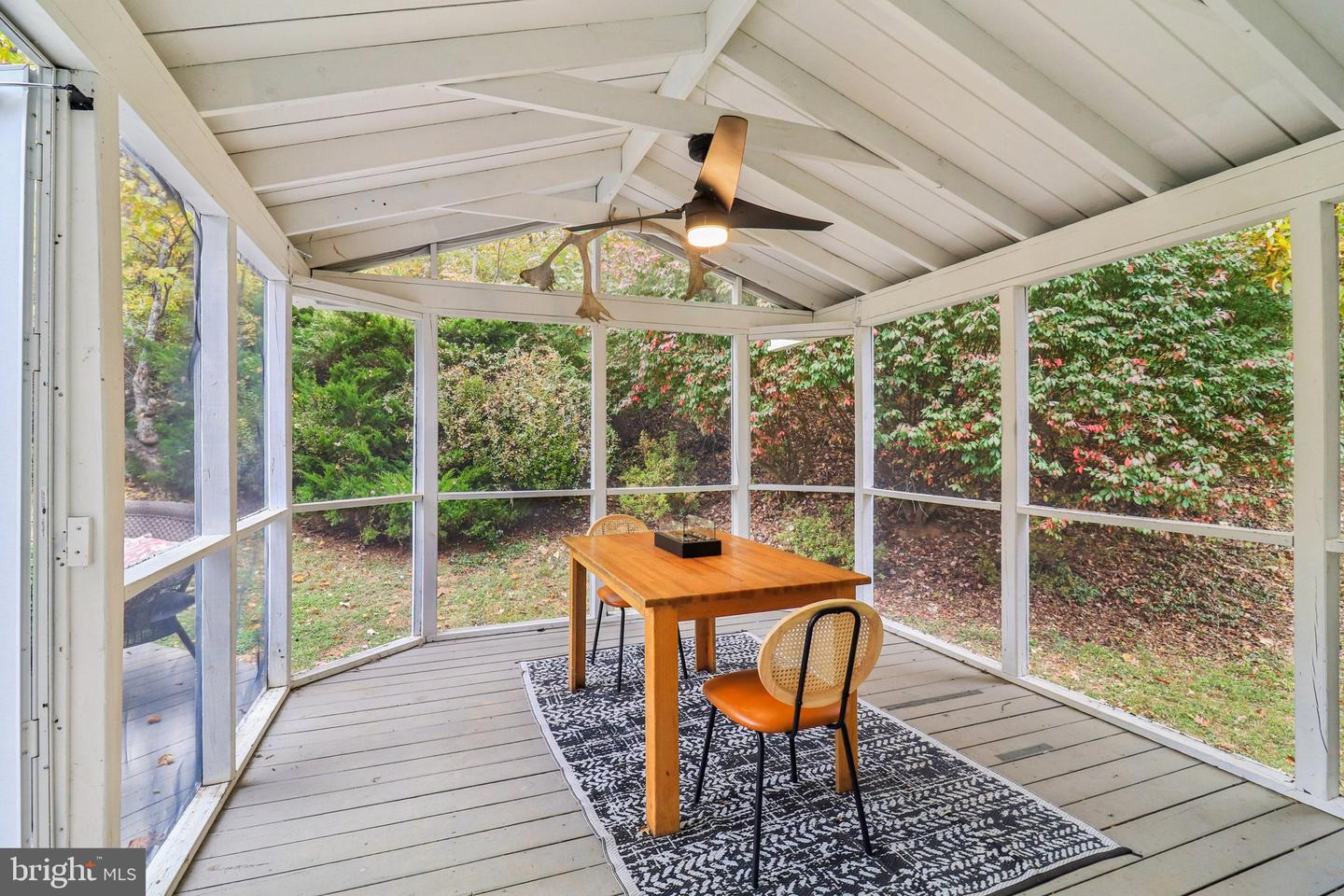 9830 WINEBERRY RD, MARSHALL, Virginia 20115, 4 Bedrooms Bedrooms, ,3 BathroomsBathrooms,Residential,For sale,9830 WINEBERRY RD,VAFQ2019444 MLS # VAFQ2019444