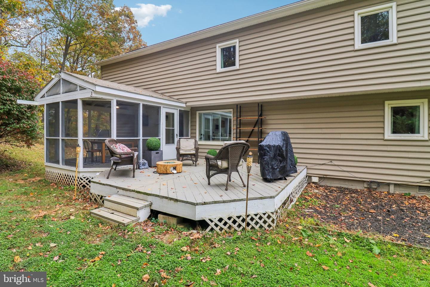 9830 WINEBERRY RD, MARSHALL, Virginia 20115, 4 Bedrooms Bedrooms, ,3 BathroomsBathrooms,Residential,For sale,9830 WINEBERRY RD,VAFQ2019444 MLS # VAFQ2019444