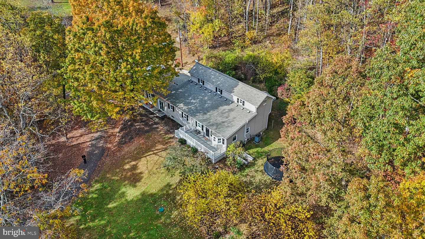 9830 WINEBERRY RD, MARSHALL, Virginia 20115, 4 Bedrooms Bedrooms, ,3 BathroomsBathrooms,Residential,For sale,9830 WINEBERRY RD,VAFQ2019444 MLS # VAFQ2019444