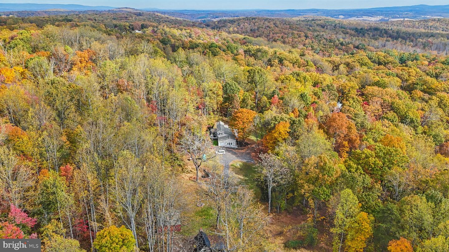 9830 WINEBERRY RD, MARSHALL, Virginia 20115, 4 Bedrooms Bedrooms, ,3 BathroomsBathrooms,Residential,For sale,9830 WINEBERRY RD,VAFQ2019444 MLS # VAFQ2019444