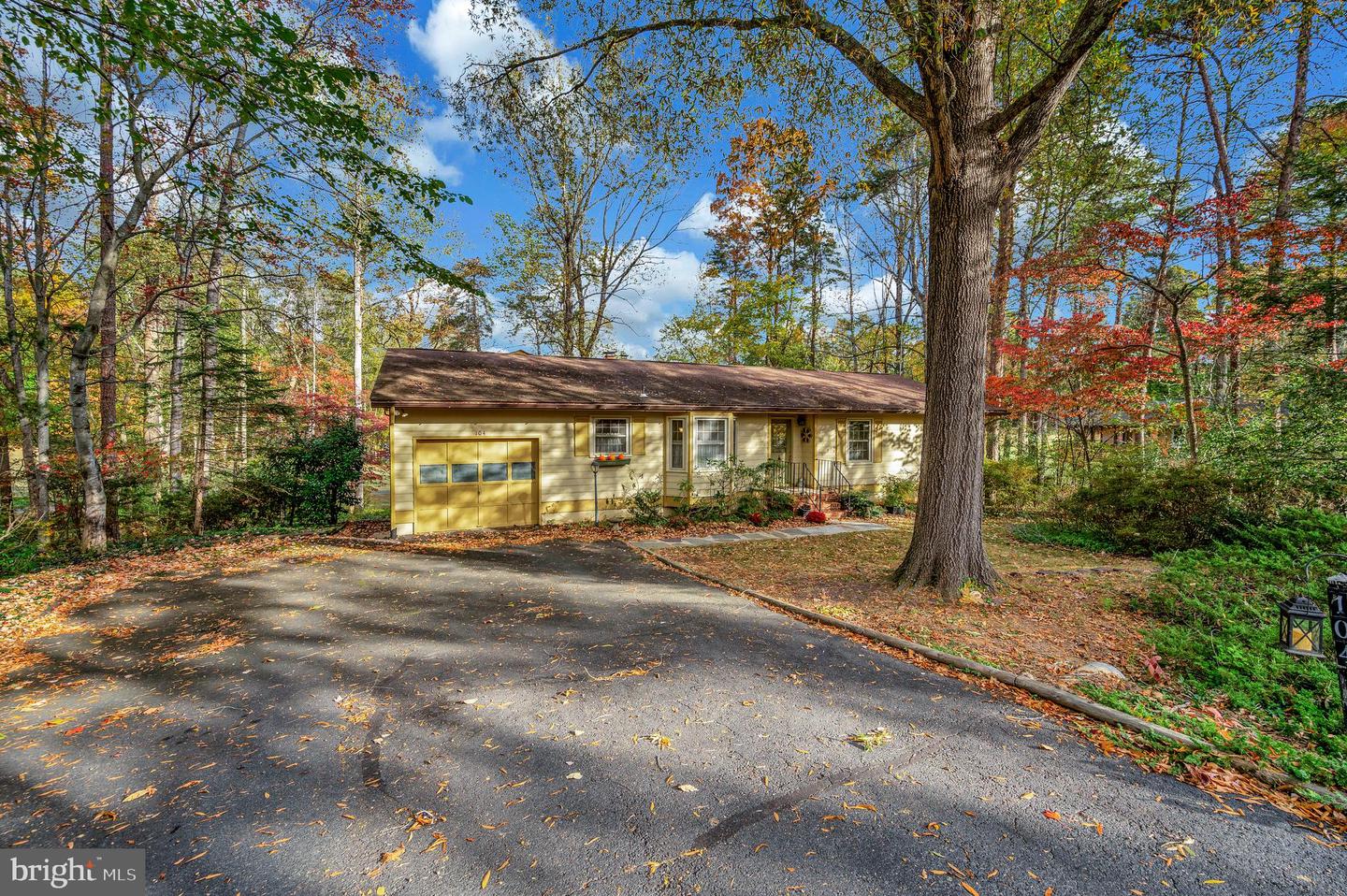 104 APPLEVIEW CT, LOCUST GROVE, Virginia 22508, 3 Bedrooms Bedrooms, ,3 BathroomsBathrooms,Residential,For sale,104 APPLEVIEW CT,VAOR2012602 MLS # VAOR2012602