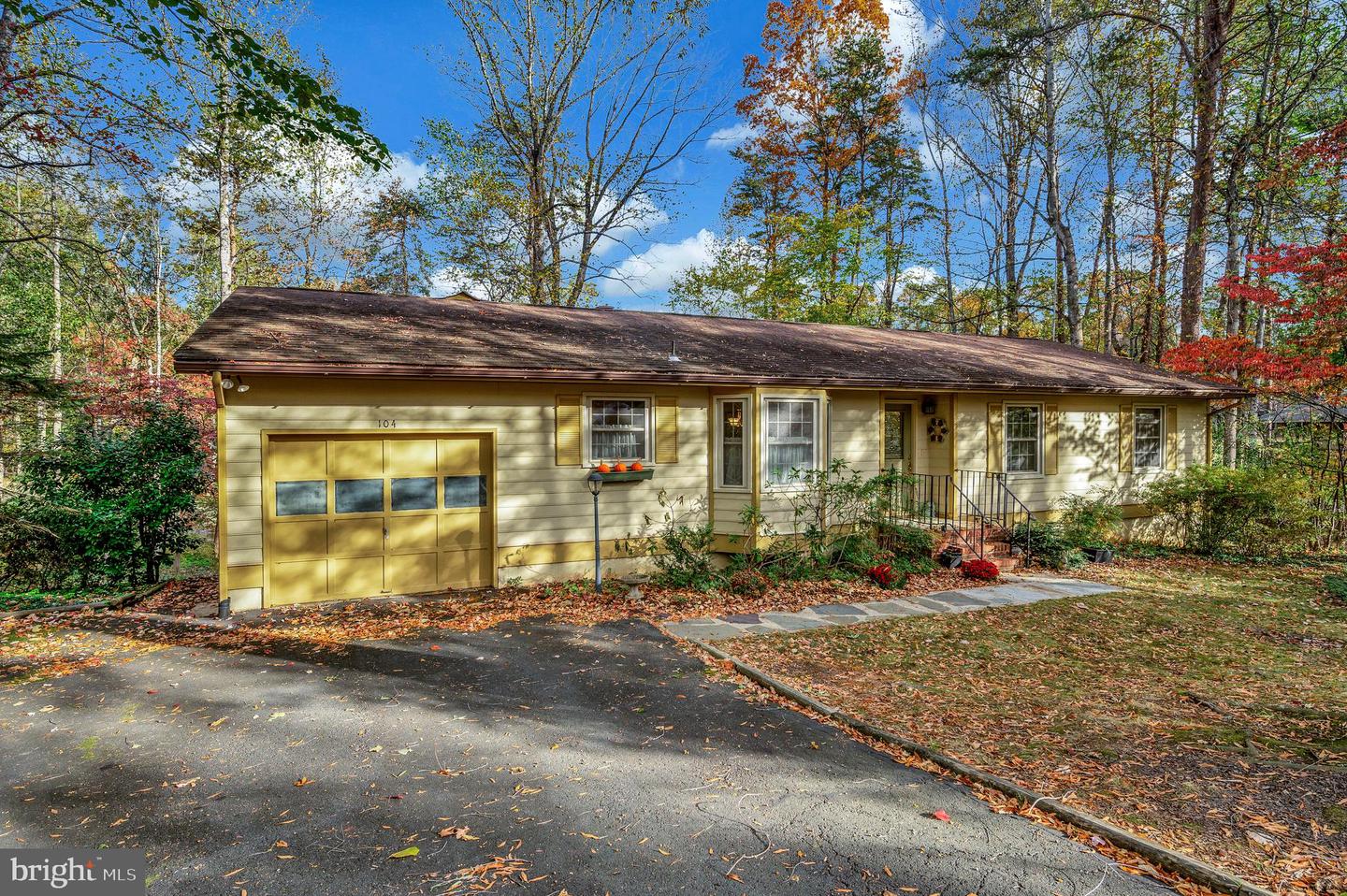 104 APPLEVIEW CT, LOCUST GROVE, Virginia 22508, 3 Bedrooms Bedrooms, ,3 BathroomsBathrooms,Residential,For sale,104 APPLEVIEW CT,VAOR2012602 MLS # VAOR2012602