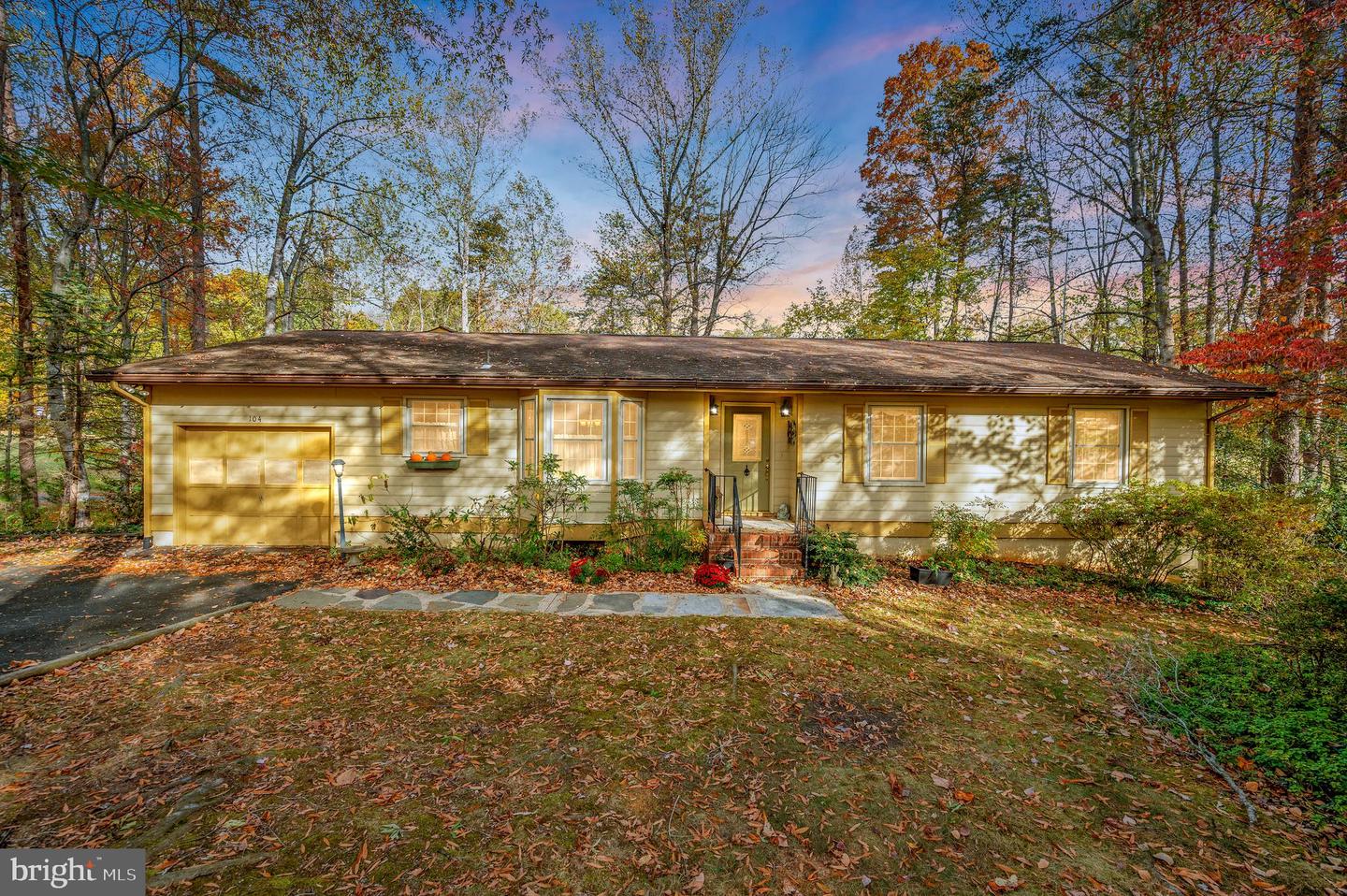 104 APPLEVIEW CT, LOCUST GROVE, Virginia 22508, 3 Bedrooms Bedrooms, ,3 BathroomsBathrooms,Residential,For sale,104 APPLEVIEW CT,VAOR2012602 MLS # VAOR2012602