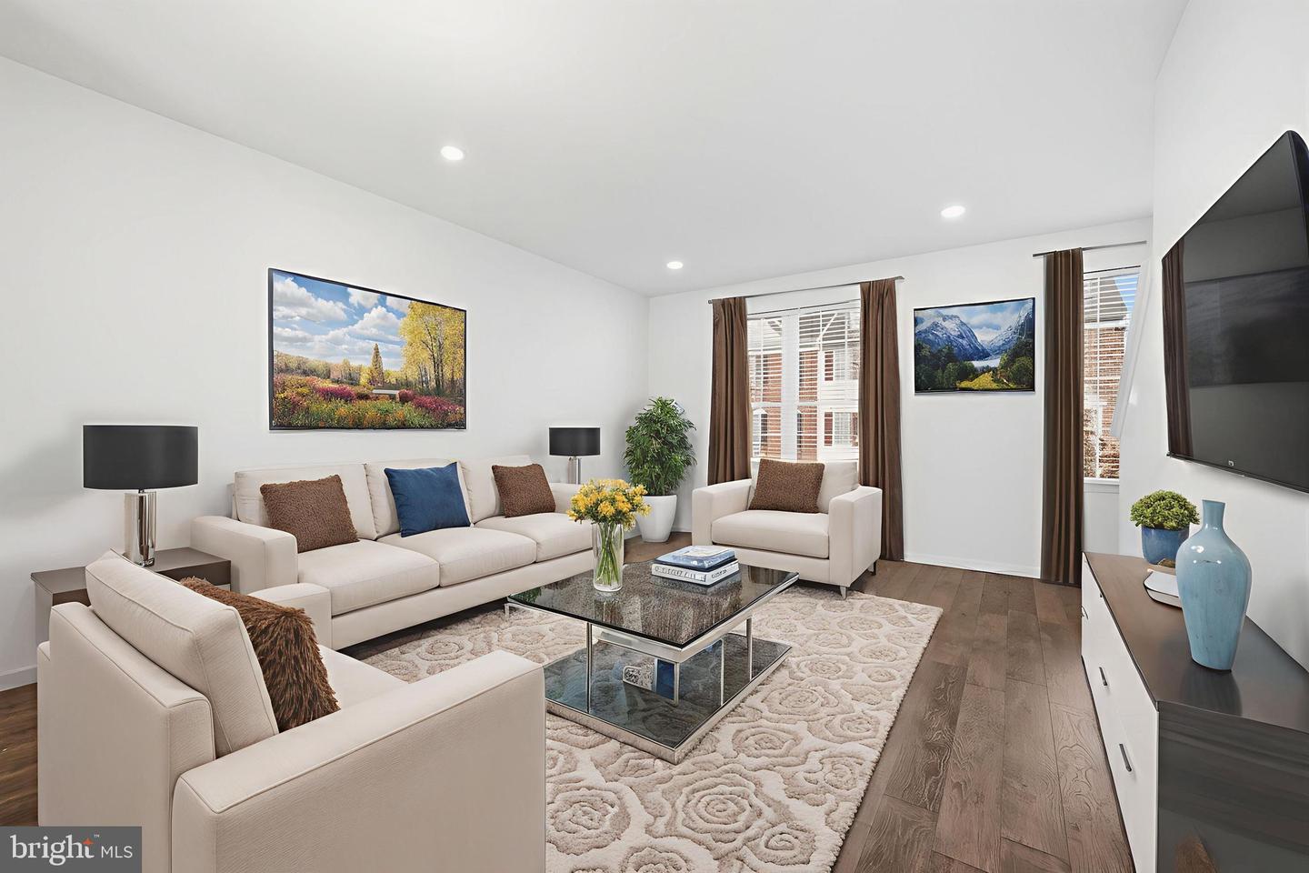 42799 SYKES TER, CHANTILLY, Virginia 20152, 4 Bedrooms Bedrooms, ,2 BathroomsBathrooms,Residential,For sale,42799 SYKES TER,VALO2109386 MLS # VALO2109386