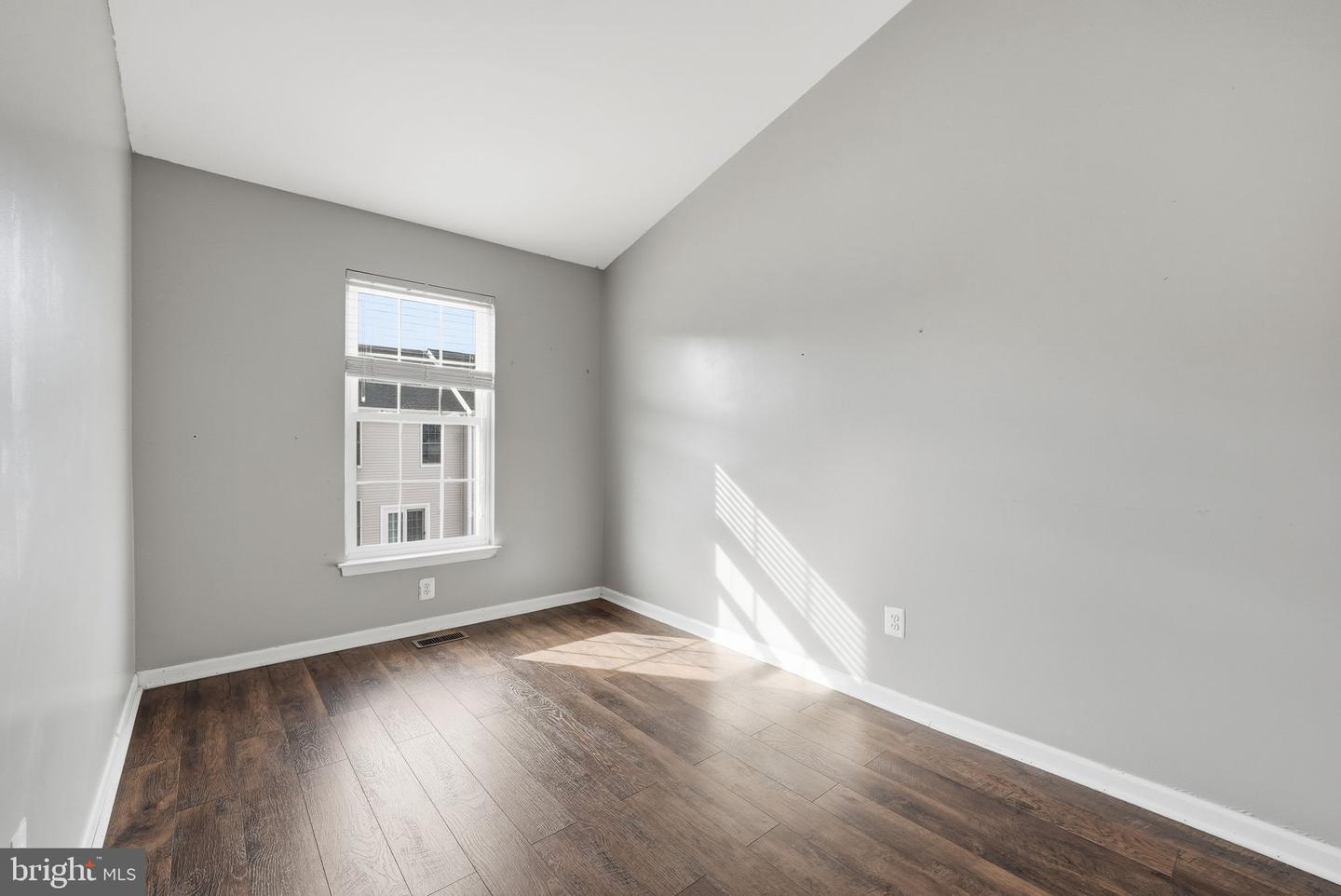 42799 SYKES TER, CHANTILLY, Virginia 20152, 4 Bedrooms Bedrooms, ,2 BathroomsBathrooms,Residential,For sale,42799 SYKES TER,VALO2109386 MLS # VALO2109386