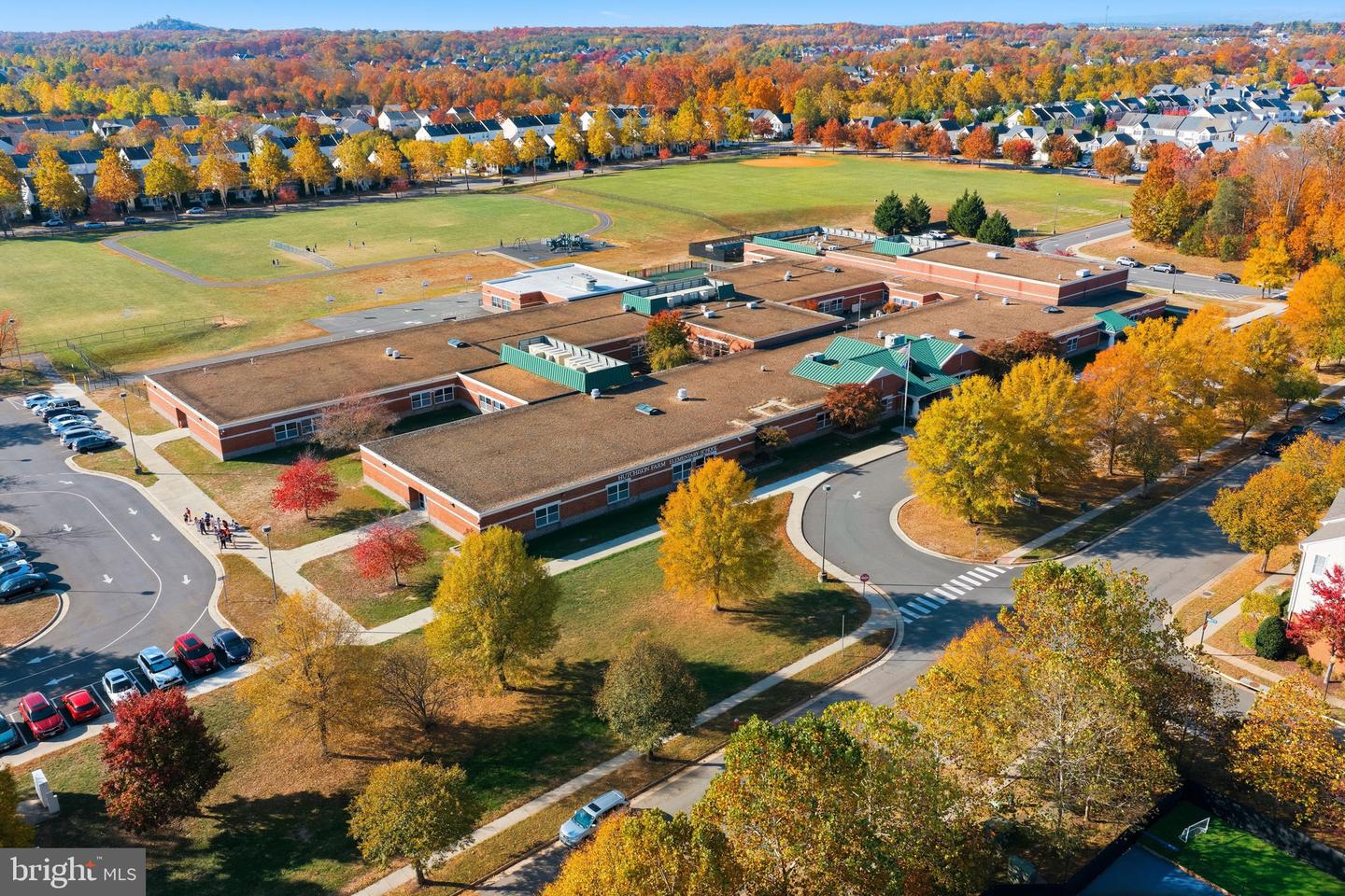 42799 SYKES TER, CHANTILLY, Virginia 20152, 4 Bedrooms Bedrooms, ,2 BathroomsBathrooms,Residential,For sale,42799 SYKES TER,VALO2109386 MLS # VALO2109386