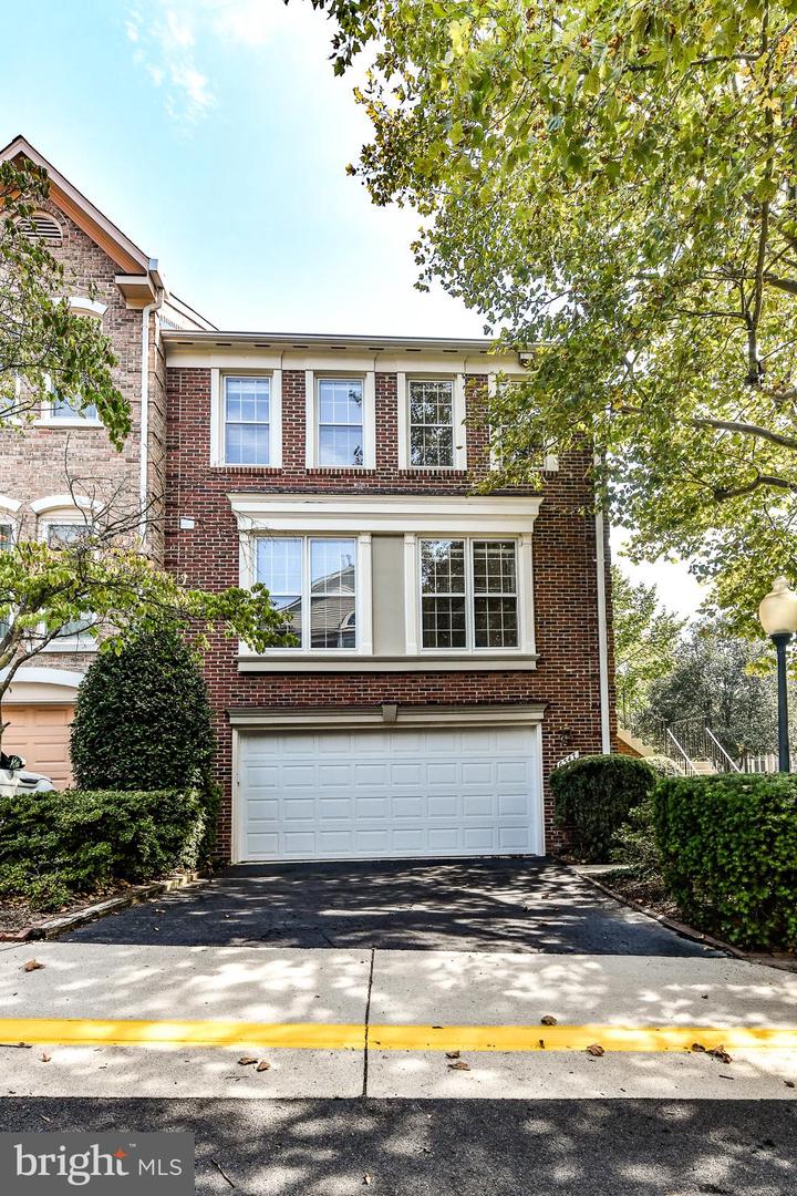 6547 MILVA LN, SPRINGFIELD, Virginia 22150, 3 Bedrooms Bedrooms, ,2 BathroomsBathrooms,Residential,For sale,6547 MILVA LN,VAFX2275512 MLS # VAFX2275512