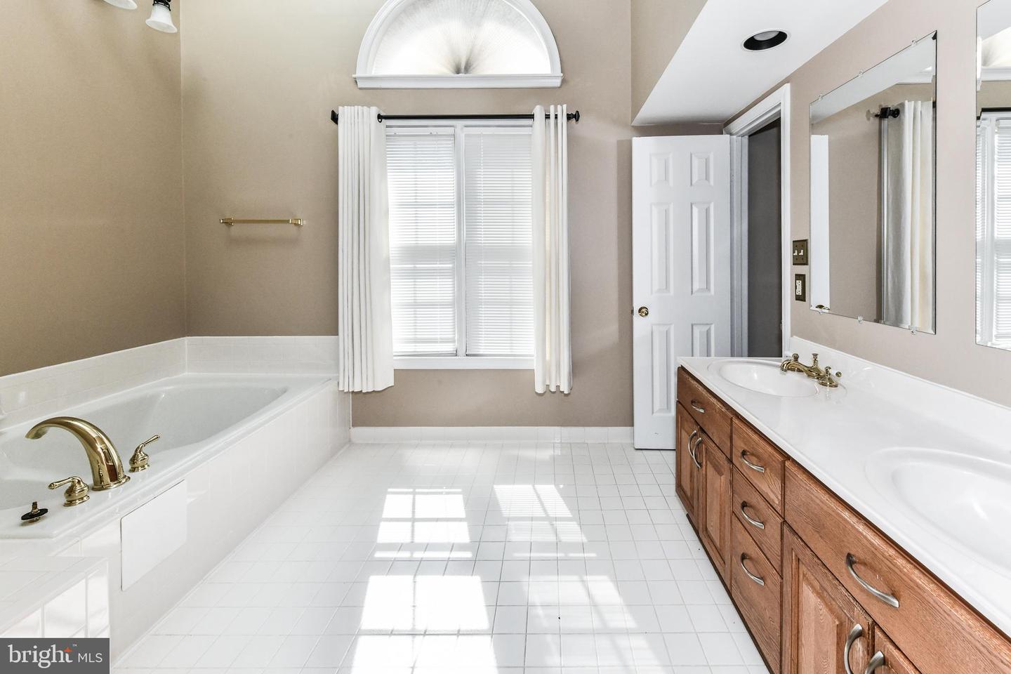 6547 MILVA LN, SPRINGFIELD, Virginia 22150, 3 Bedrooms Bedrooms, ,2 BathroomsBathrooms,Residential,For sale,6547 MILVA LN,VAFX2275512 MLS # VAFX2275512