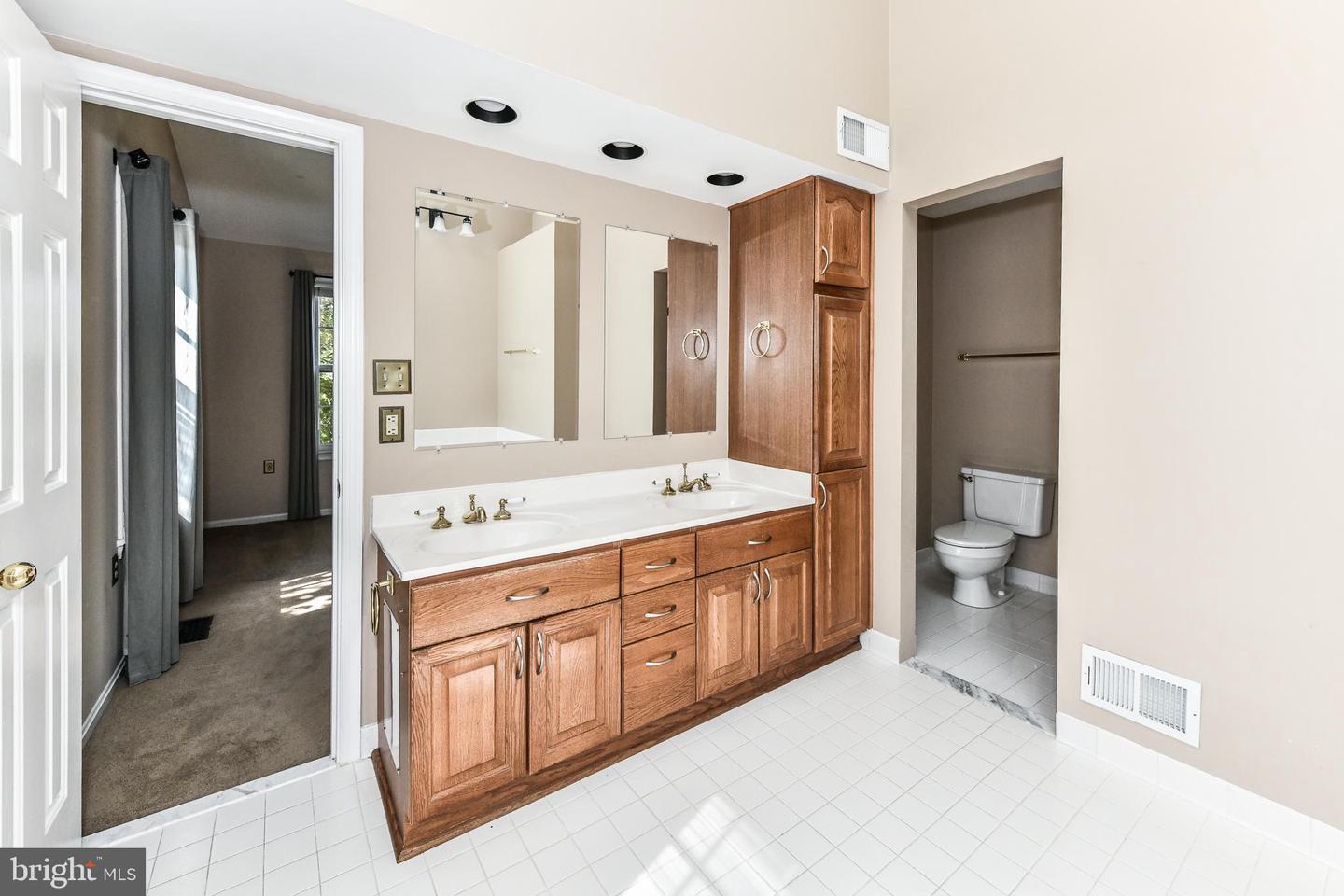 6547 MILVA LN, SPRINGFIELD, Virginia 22150, 3 Bedrooms Bedrooms, ,2 BathroomsBathrooms,Residential,For sale,6547 MILVA LN,VAFX2275512 MLS # VAFX2275512