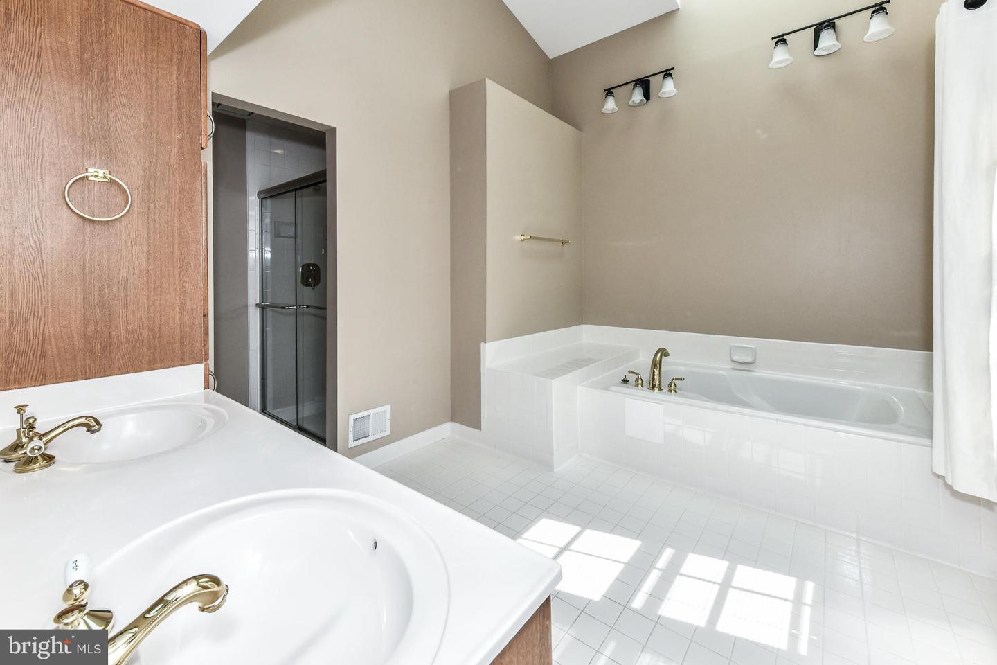 6547 MILVA LN, SPRINGFIELD, Virginia 22150, 3 Bedrooms Bedrooms, ,2 BathroomsBathrooms,Residential,For sale,6547 MILVA LN,VAFX2275512 MLS # VAFX2275512