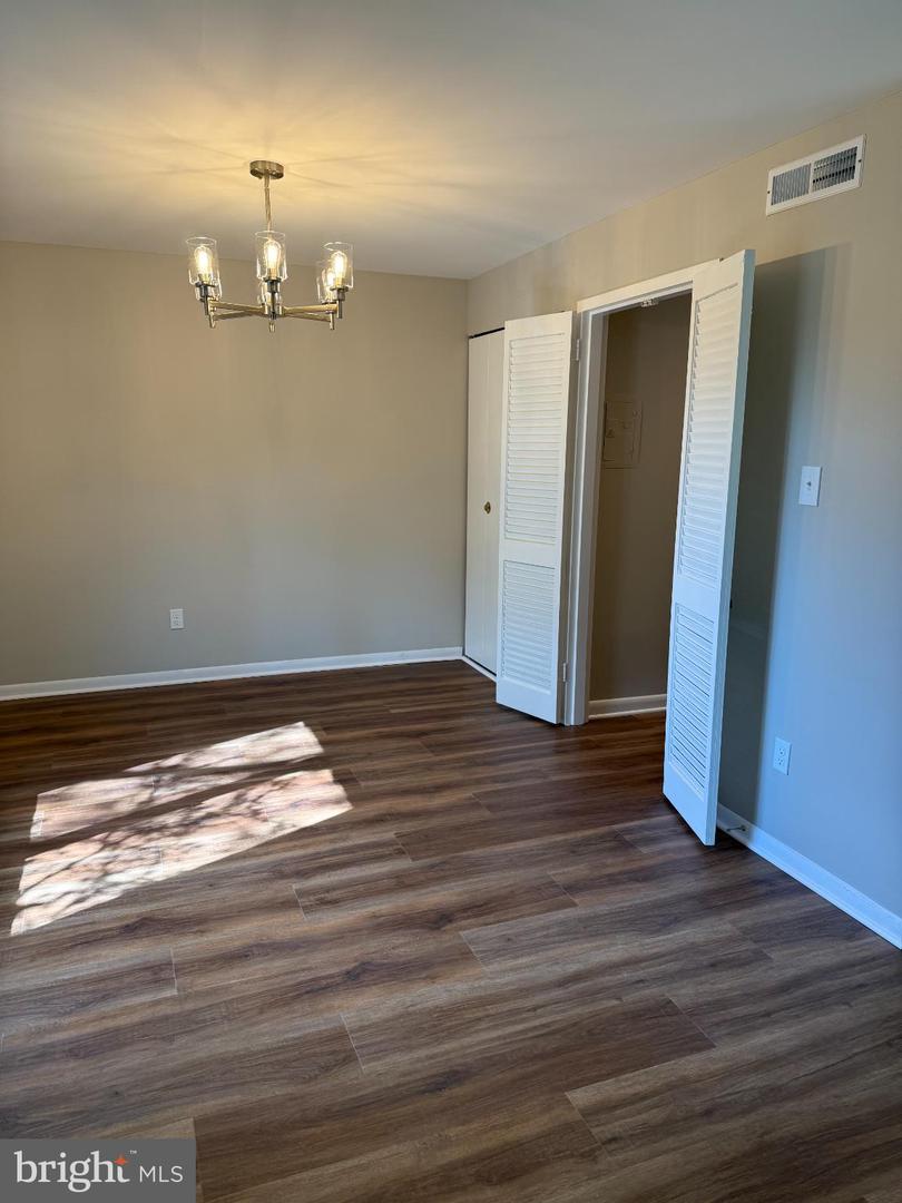 3101 S MANCHESTER ST #415, FALLS CHURCH, Virginia 22044, 2 Bedrooms Bedrooms, ,1 BathroomBathrooms,Residential,For sale,3101 S MANCHESTER ST #415,VAFX2275566 MLS # VAFX2275566