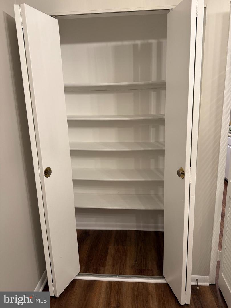 3101 S MANCHESTER ST #415, FALLS CHURCH, Virginia 22044, 2 Bedrooms Bedrooms, ,1 BathroomBathrooms,Residential,For sale,3101 S MANCHESTER ST #415,VAFX2275566 MLS # VAFX2275566