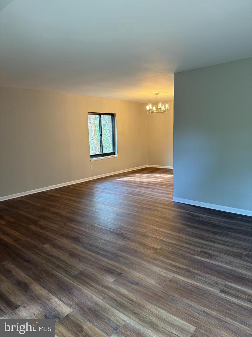 3101 S MANCHESTER ST #415, FALLS CHURCH, Virginia 22044, 2 Bedrooms Bedrooms, ,1 BathroomBathrooms,Residential,For sale,3101 S MANCHESTER ST #415,VAFX2275566 MLS # VAFX2275566