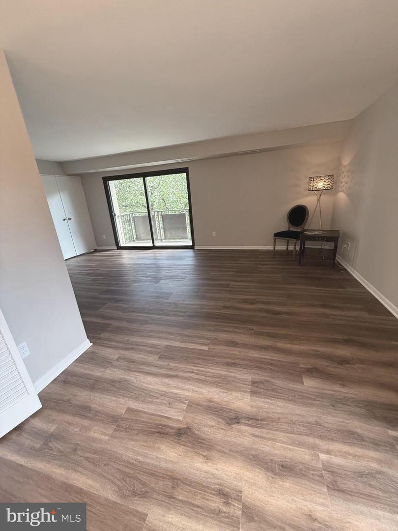 3101 S MANCHESTER ST #415, FALLS CHURCH, Virginia 22044, 2 Bedrooms Bedrooms, ,1 BathroomBathrooms,Residential,For sale,3101 S MANCHESTER ST #415,VAFX2275566 MLS # VAFX2275566
