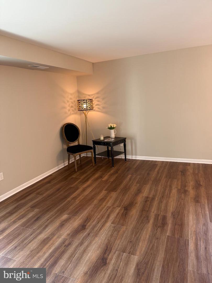 3101 S MANCHESTER ST #415, FALLS CHURCH, Virginia 22044, 2 Bedrooms Bedrooms, ,1 BathroomBathrooms,Residential,For sale,3101 S MANCHESTER ST #415,VAFX2275566 MLS # VAFX2275566