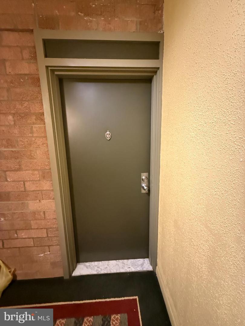 3101 S MANCHESTER ST #415, FALLS CHURCH, Virginia 22044, 2 Bedrooms Bedrooms, ,1 BathroomBathrooms,Residential,For sale,3101 S MANCHESTER ST #415,VAFX2275566 MLS # VAFX2275566