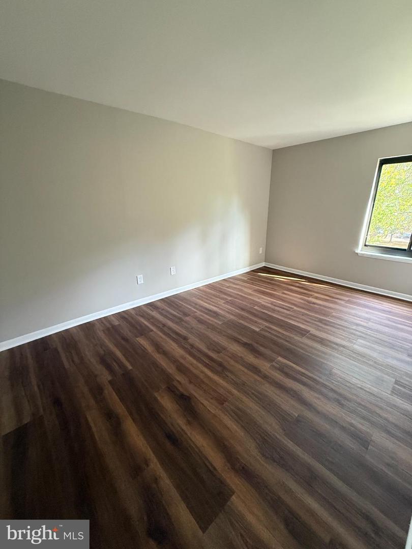 3101 S MANCHESTER ST #415, FALLS CHURCH, Virginia 22044, 2 Bedrooms Bedrooms, ,1 BathroomBathrooms,Residential,For sale,3101 S MANCHESTER ST #415,VAFX2275566 MLS # VAFX2275566