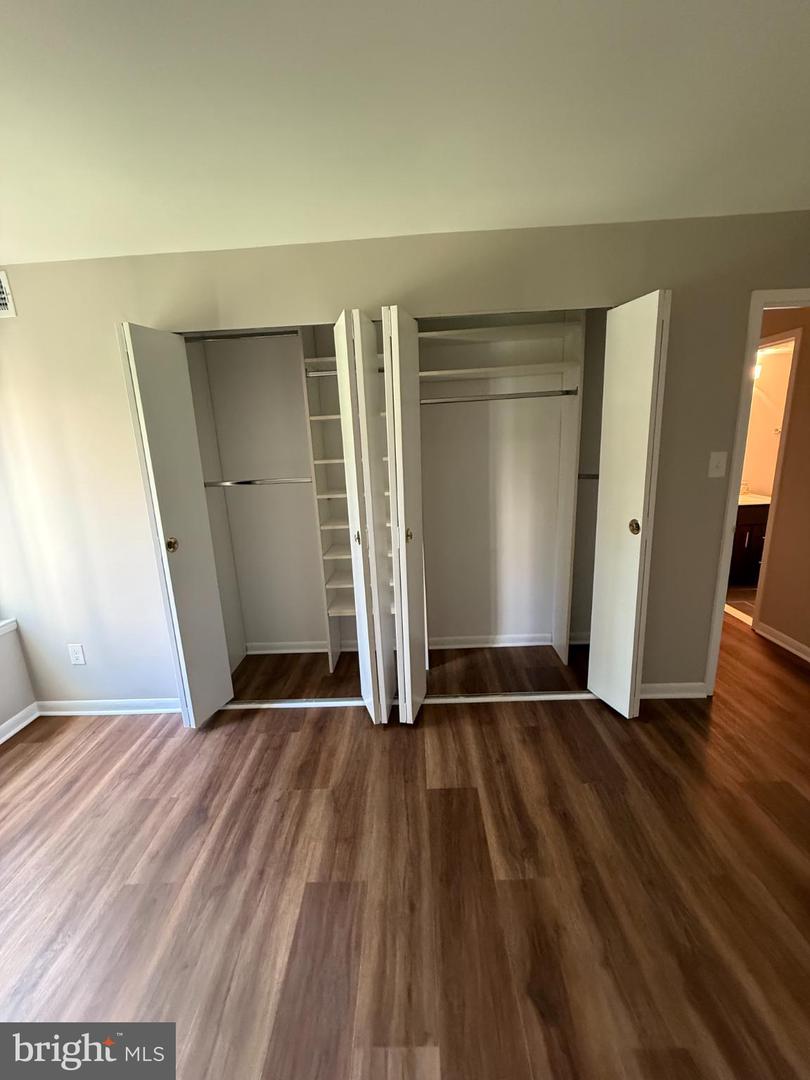 3101 S MANCHESTER ST #415, FALLS CHURCH, Virginia 22044, 2 Bedrooms Bedrooms, ,1 BathroomBathrooms,Residential,For sale,3101 S MANCHESTER ST #415,VAFX2275566 MLS # VAFX2275566