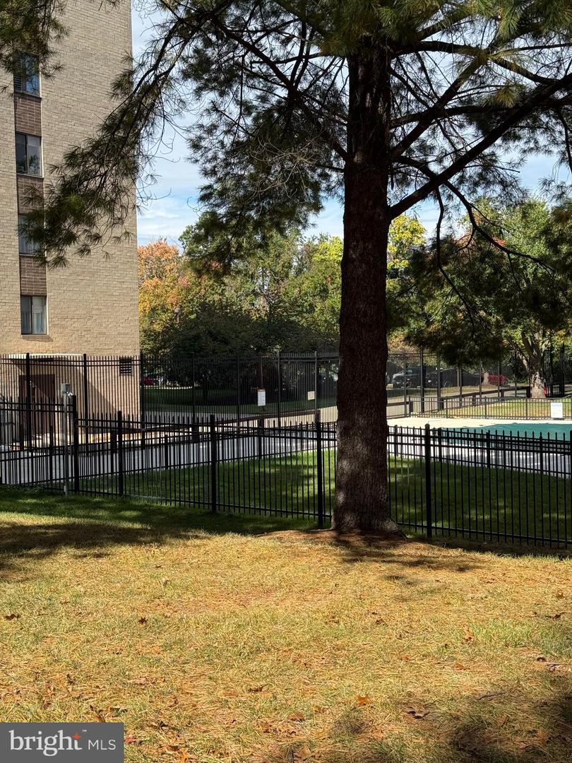 3101 S MANCHESTER ST #415, FALLS CHURCH, Virginia 22044, 2 Bedrooms Bedrooms, ,1 BathroomBathrooms,Residential,For sale,3101 S MANCHESTER ST #415,VAFX2275566 MLS # VAFX2275566