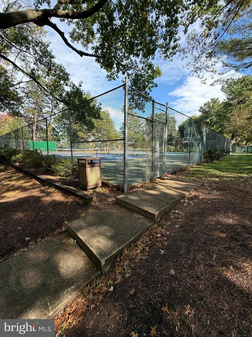 3101 S MANCHESTER ST #415, FALLS CHURCH, Virginia 22044, 2 Bedrooms Bedrooms, ,1 BathroomBathrooms,Residential,For sale,3101 S MANCHESTER ST #415,VAFX2275566 MLS # VAFX2275566