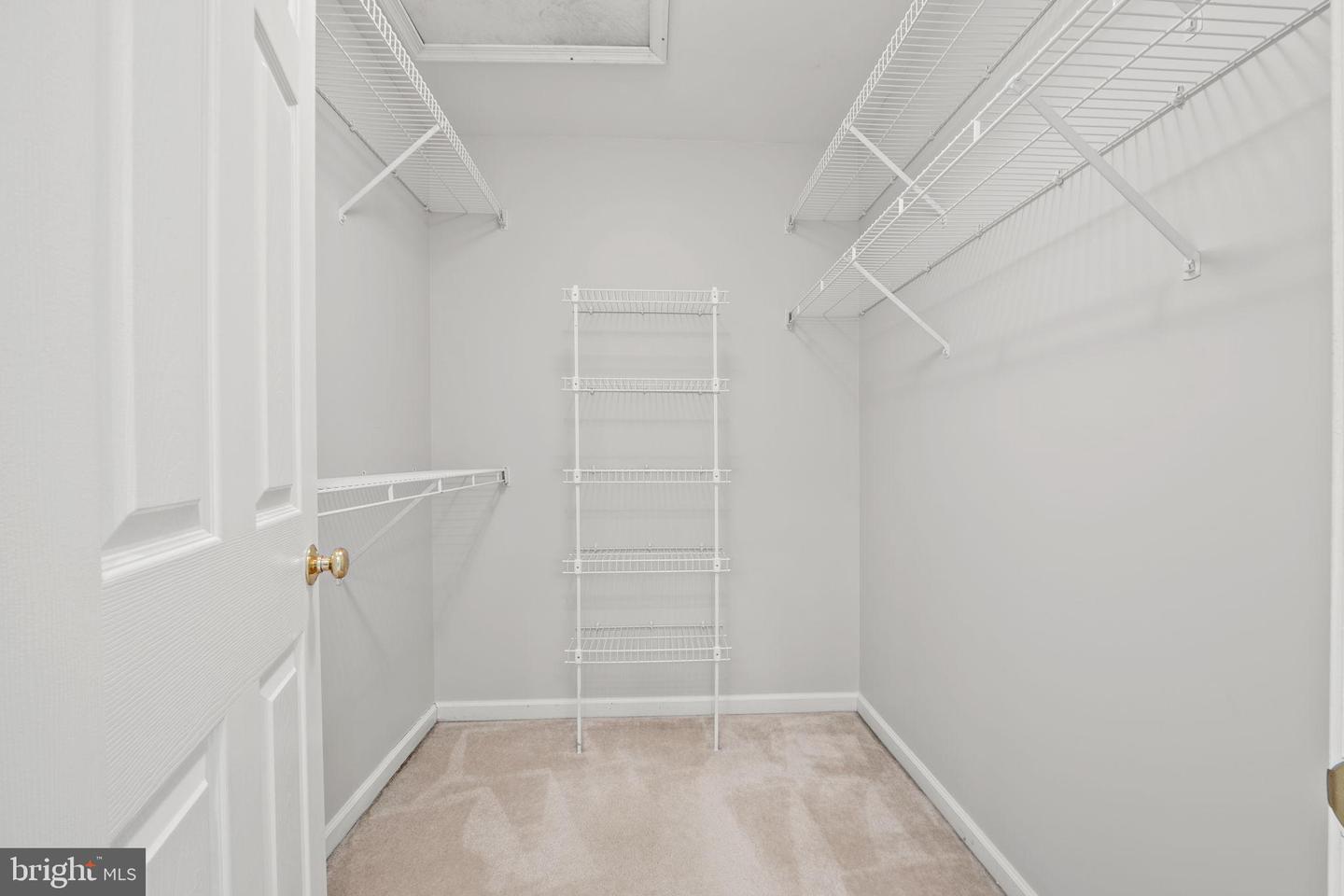 9615 LINDEN WOOD RD, MANASSAS, Virginia 20111, 5 Bedrooms Bedrooms, 13 Rooms Rooms,3 BathroomsBathrooms,Residential,For sale,9615 LINDEN WOOD RD,VAPW2106536 MLS # VAPW2106536