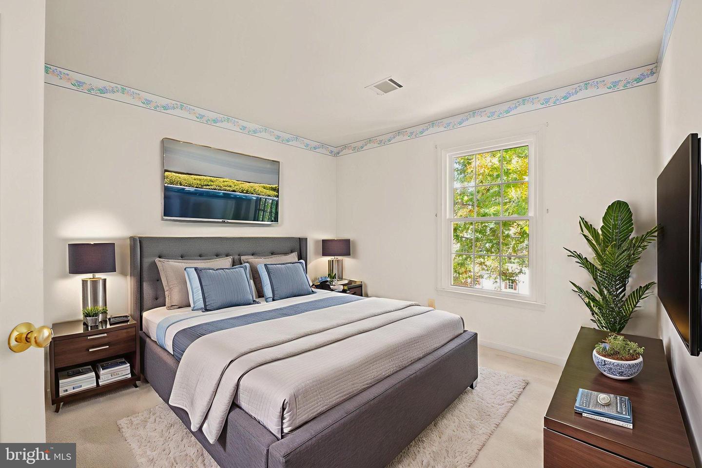 9615 LINDEN WOOD RD, MANASSAS, Virginia 20111, 5 Bedrooms Bedrooms, 13 Rooms Rooms,3 BathroomsBathrooms,Residential,For sale,9615 LINDEN WOOD RD,VAPW2106536 MLS # VAPW2106536