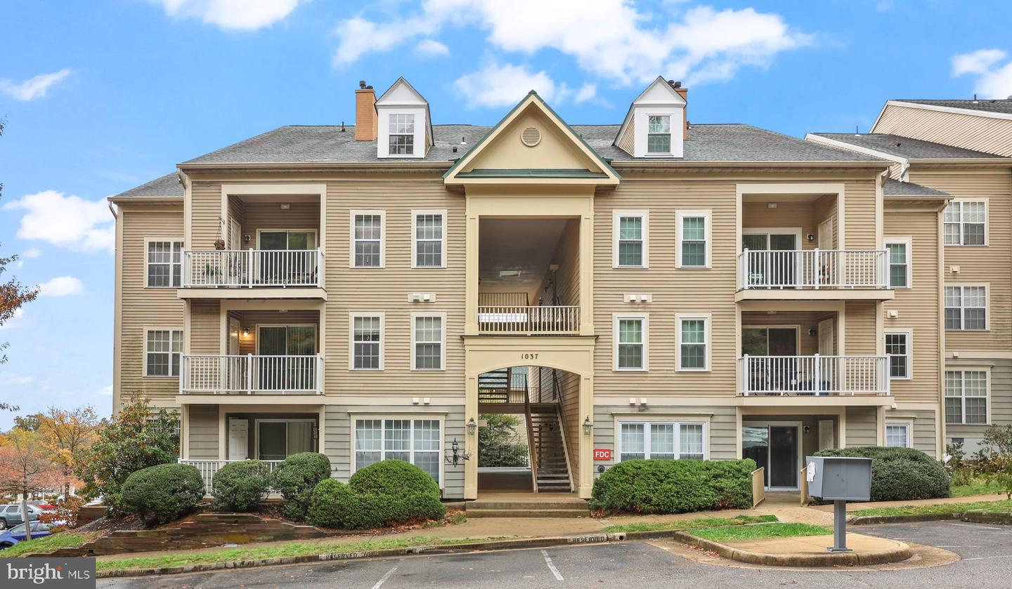 1037 GARDENVIEW LOOP #101, WOODBRIDGE, Virginia 22191, 2 Bedrooms Bedrooms, ,2 BathroomsBathrooms,Residential,For sale,1037 GARDENVIEW LOOP #101,VAPW2106540 MLS # VAPW2106540