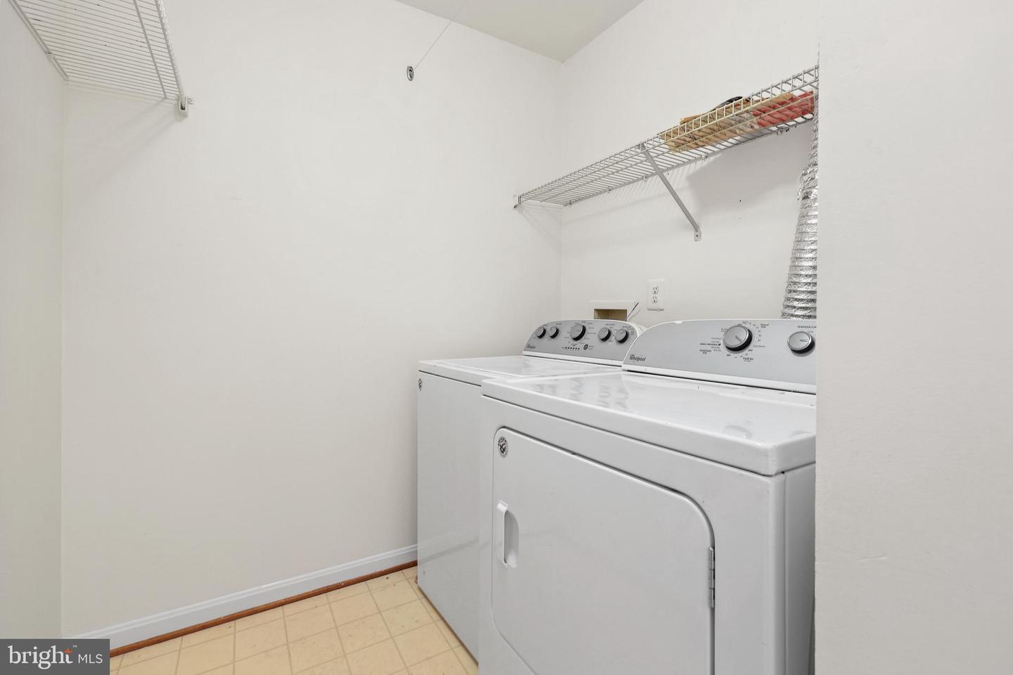 1037 GARDENVIEW LOOP #101, WOODBRIDGE, Virginia 22191, 2 Bedrooms Bedrooms, ,2 BathroomsBathrooms,Residential,For sale,1037 GARDENVIEW LOOP #101,VAPW2106540 MLS # VAPW2106540