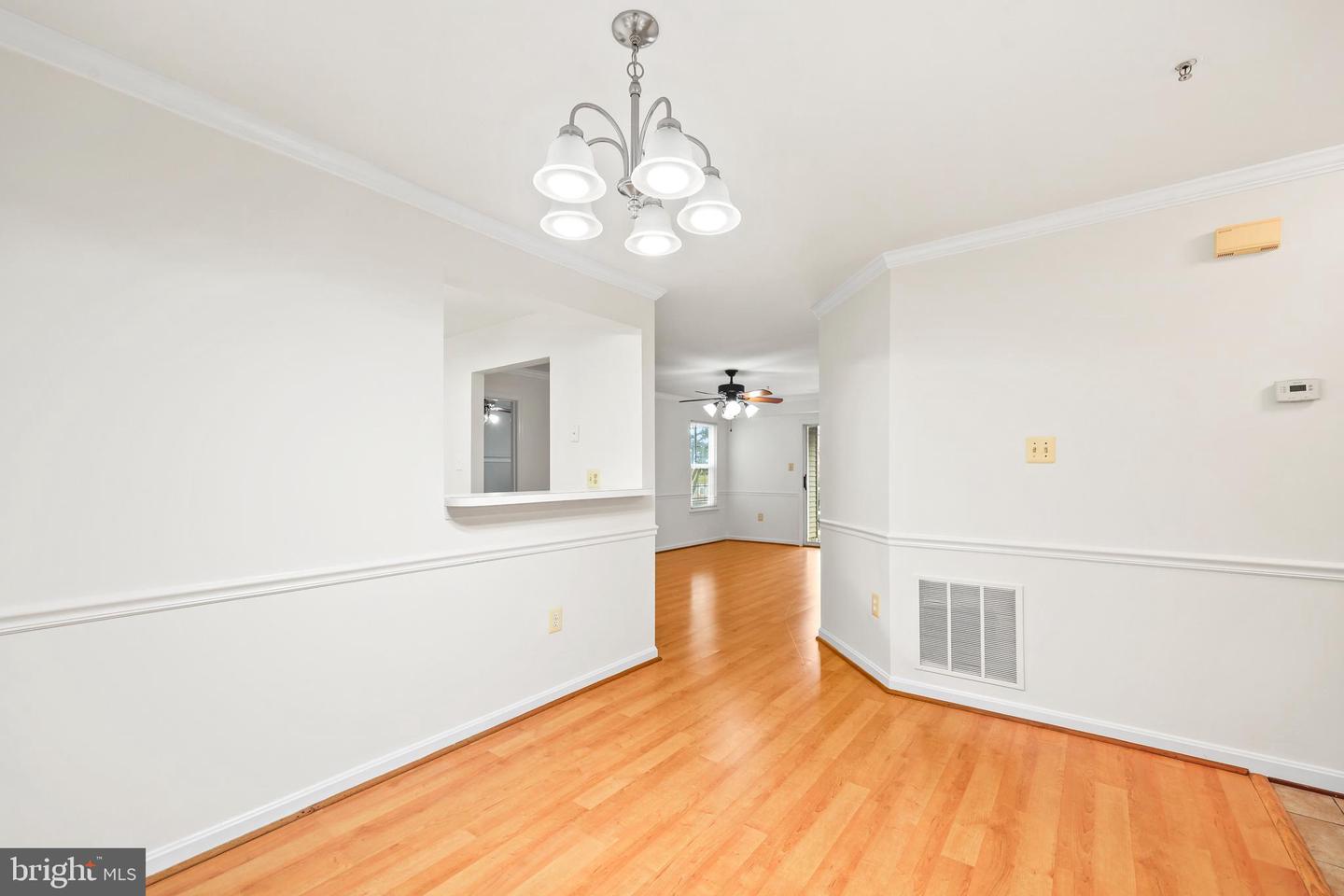 1037 GARDENVIEW LOOP #101, WOODBRIDGE, Virginia 22191, 2 Bedrooms Bedrooms, ,2 BathroomsBathrooms,Residential,For sale,1037 GARDENVIEW LOOP #101,VAPW2106540 MLS # VAPW2106540