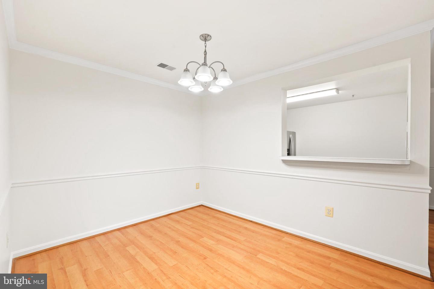 1037 GARDENVIEW LOOP #101, WOODBRIDGE, Virginia 22191, 2 Bedrooms Bedrooms, ,2 BathroomsBathrooms,Residential,For sale,1037 GARDENVIEW LOOP #101,VAPW2106540 MLS # VAPW2106540