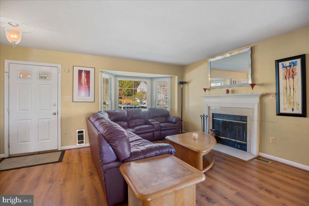 201 STONEY BROOK CT, STAFFORD, Virginia 22554, 3 Bedrooms Bedrooms, ,3 BathroomsBathrooms,Residential,For sale,201 STONEY BROOK CT,VAST2043728 MLS # VAST2043728