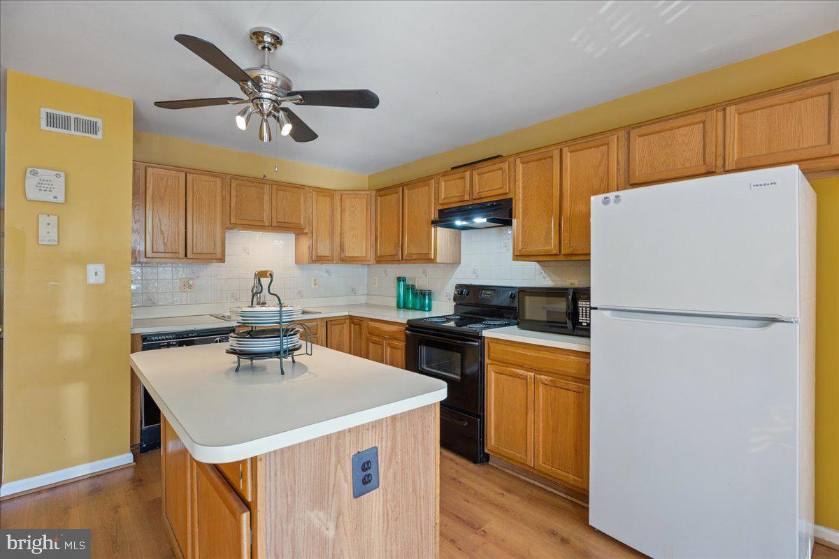 201 STONEY BROOK CT, STAFFORD, Virginia 22554, 3 Bedrooms Bedrooms, ,3 BathroomsBathrooms,Residential,For sale,201 STONEY BROOK CT,VAST2043728 MLS # VAST2043728