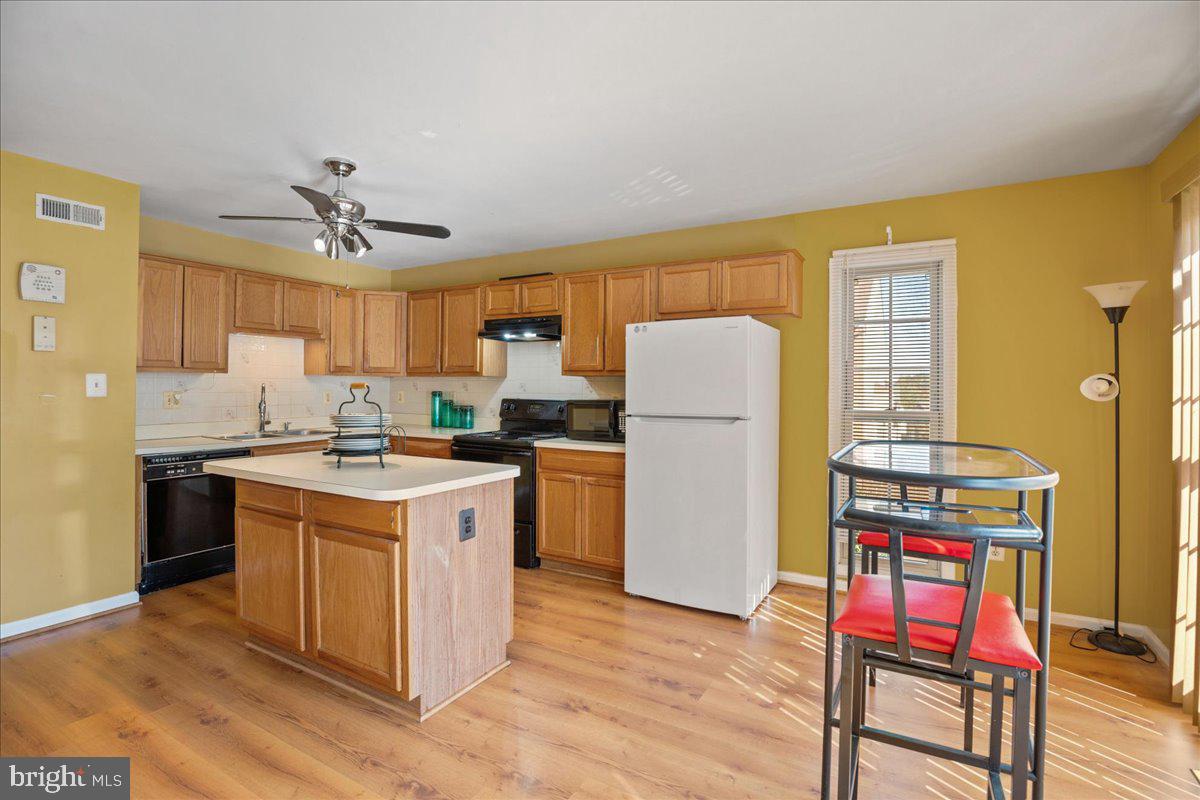 201 STONEY BROOK CT, STAFFORD, Virginia 22554, 3 Bedrooms Bedrooms, ,3 BathroomsBathrooms,Residential,For sale,201 STONEY BROOK CT,VAST2043728 MLS # VAST2043728