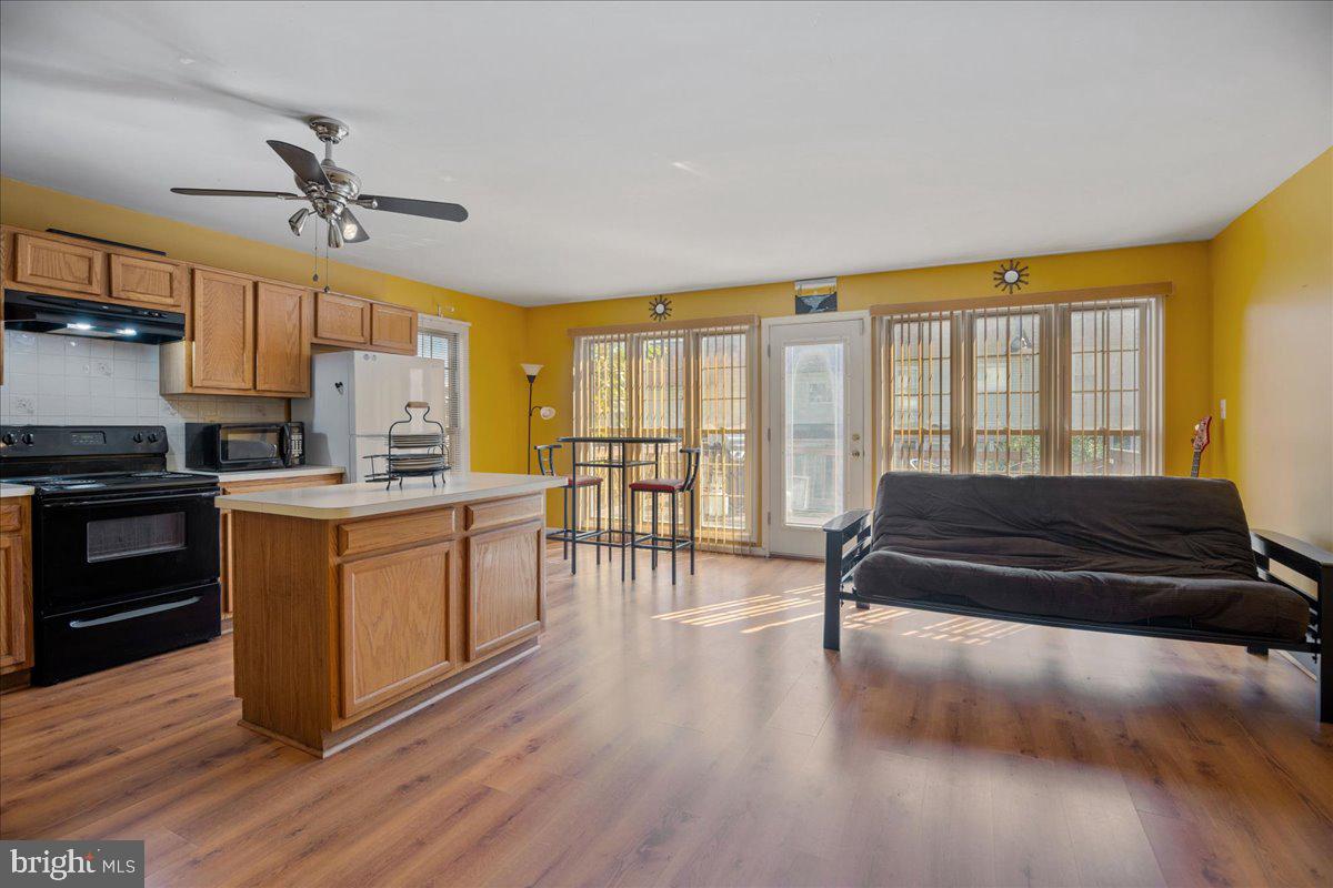 201 STONEY BROOK CT, STAFFORD, Virginia 22554, 3 Bedrooms Bedrooms, ,3 BathroomsBathrooms,Residential,For sale,201 STONEY BROOK CT,VAST2043728 MLS # VAST2043728