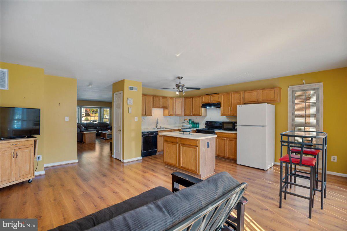 201 STONEY BROOK CT, STAFFORD, Virginia 22554, 3 Bedrooms Bedrooms, ,3 BathroomsBathrooms,Residential,For sale,201 STONEY BROOK CT,VAST2043728 MLS # VAST2043728