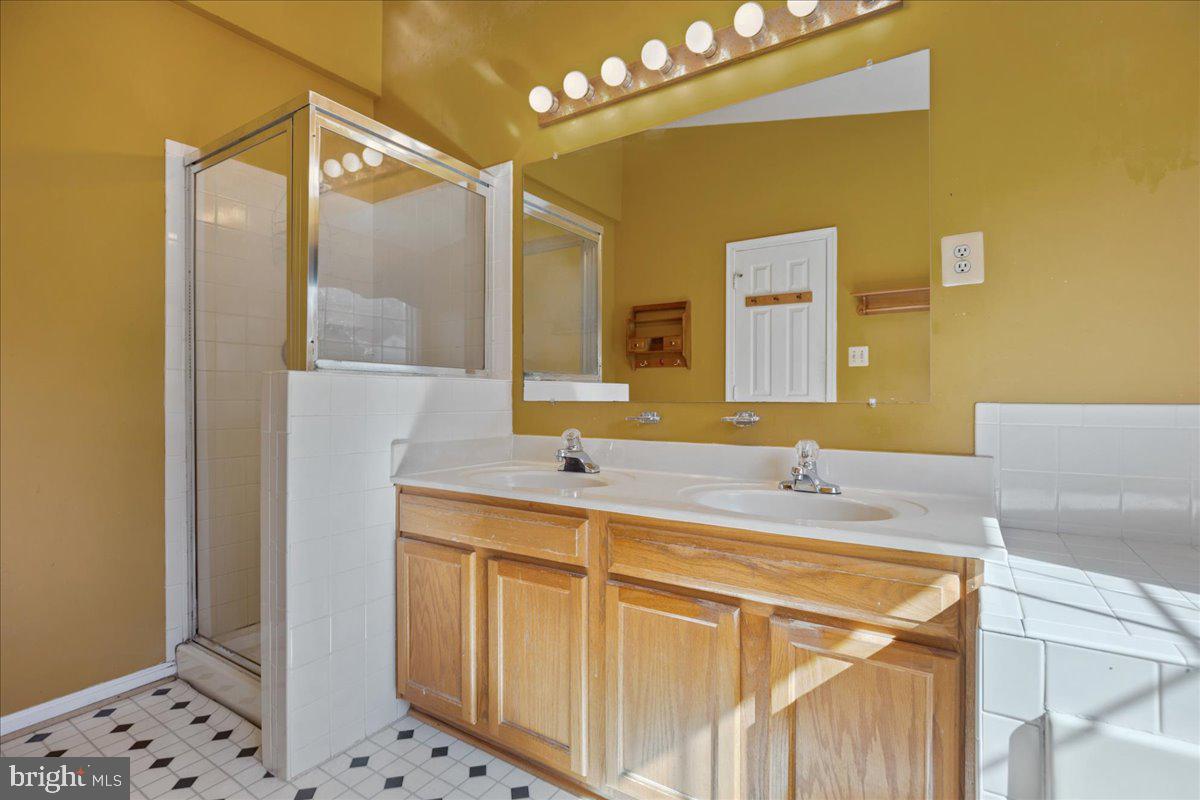 201 STONEY BROOK CT, STAFFORD, Virginia 22554, 3 Bedrooms Bedrooms, ,3 BathroomsBathrooms,Residential,For sale,201 STONEY BROOK CT,VAST2043728 MLS # VAST2043728