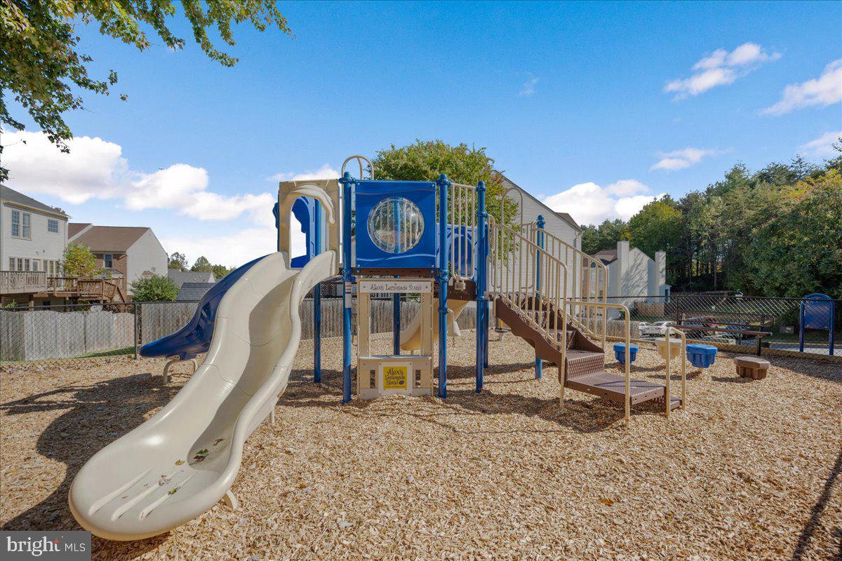 201 STONEY BROOK CT, STAFFORD, Virginia 22554, 3 Bedrooms Bedrooms, ,3 BathroomsBathrooms,Residential,For sale,201 STONEY BROOK CT,VAST2043728 MLS # VAST2043728